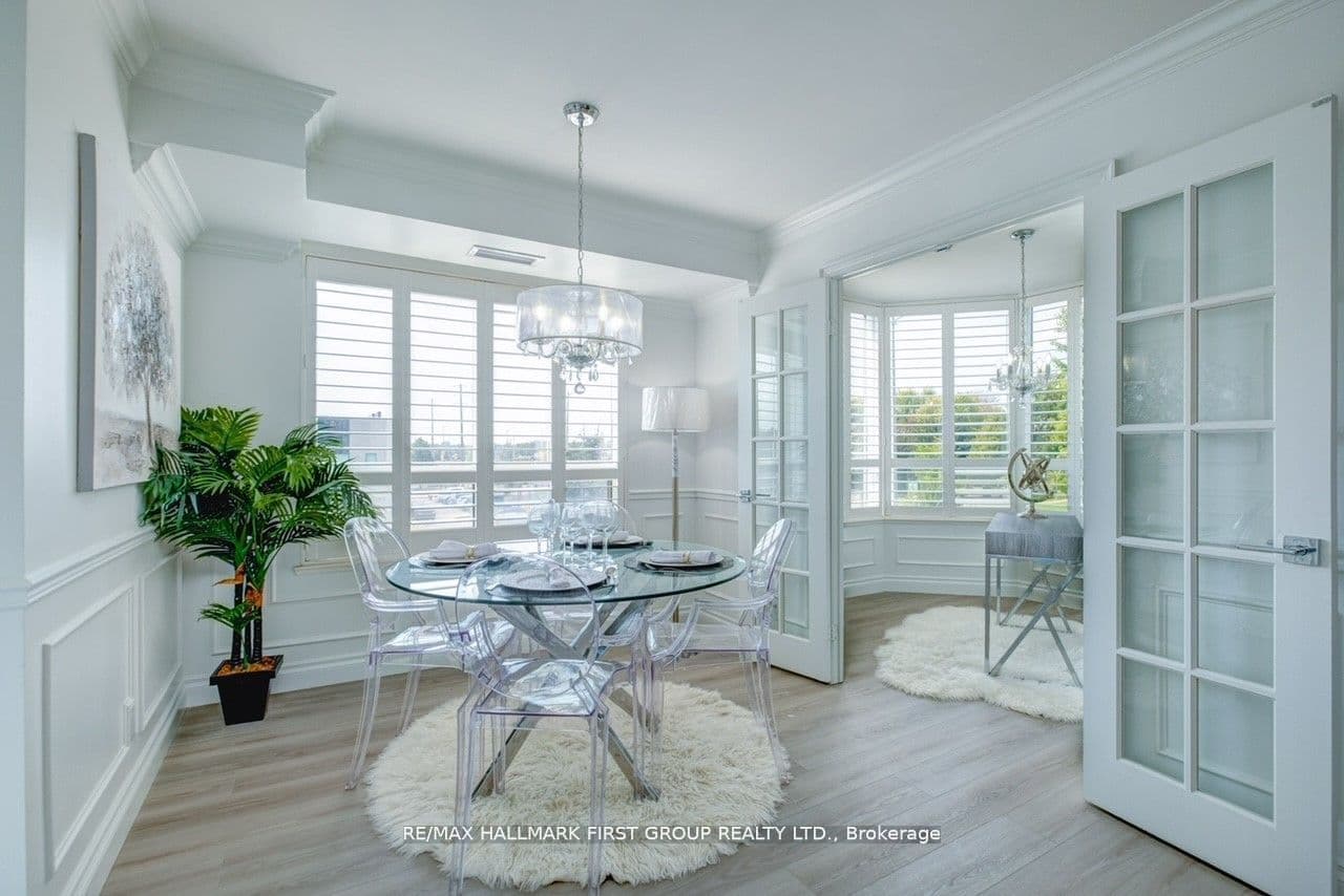 1000 The Esplanade Road N 213, Pickering, ON L1V 6V4