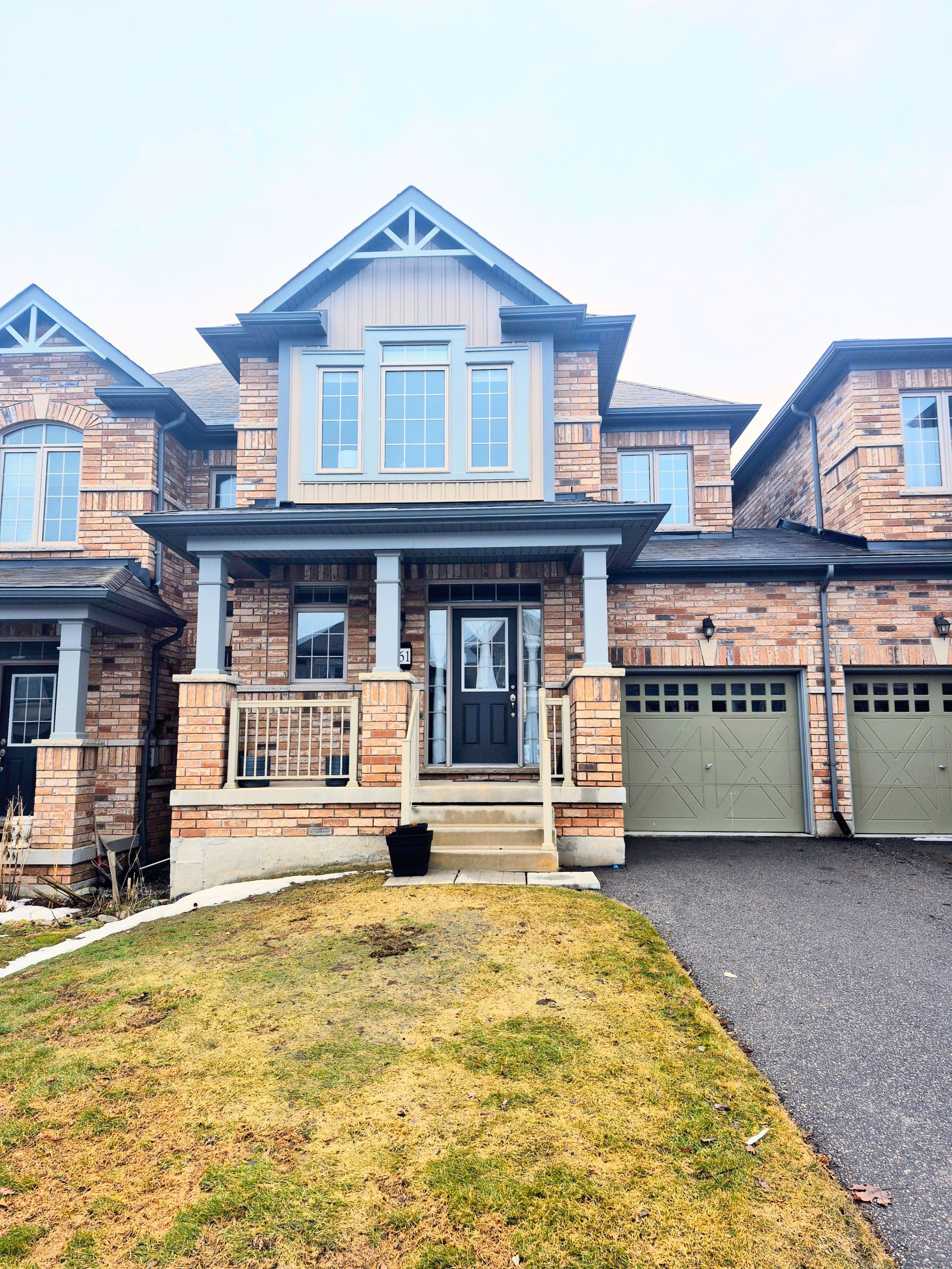 61 Mondial Crescent S, East Gwillimbury, ON L9N 0S2
