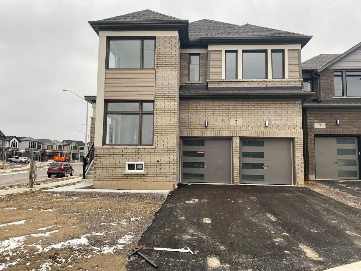 3 Pinnacle Court, Hamilton, ON L0R 1W0
