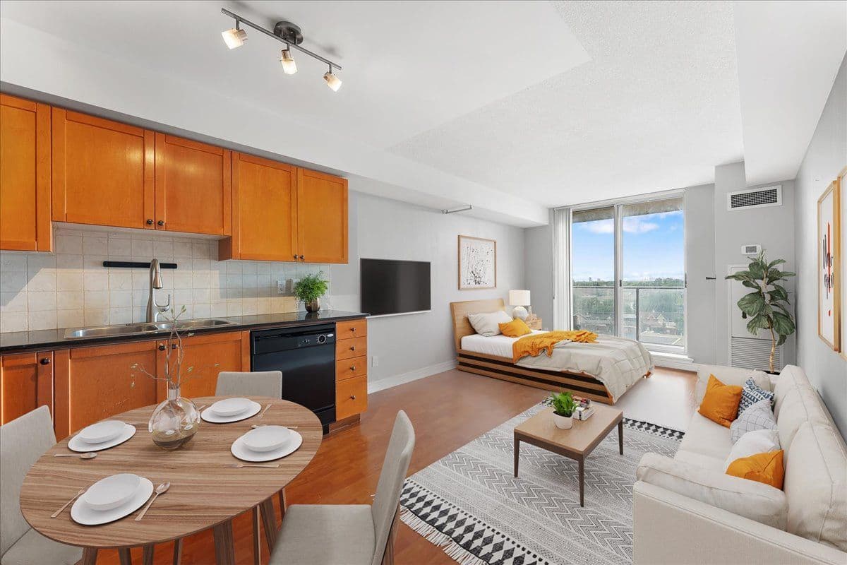 1369 Bloor Street W 910, Toronto C01, ON M6P 4J4