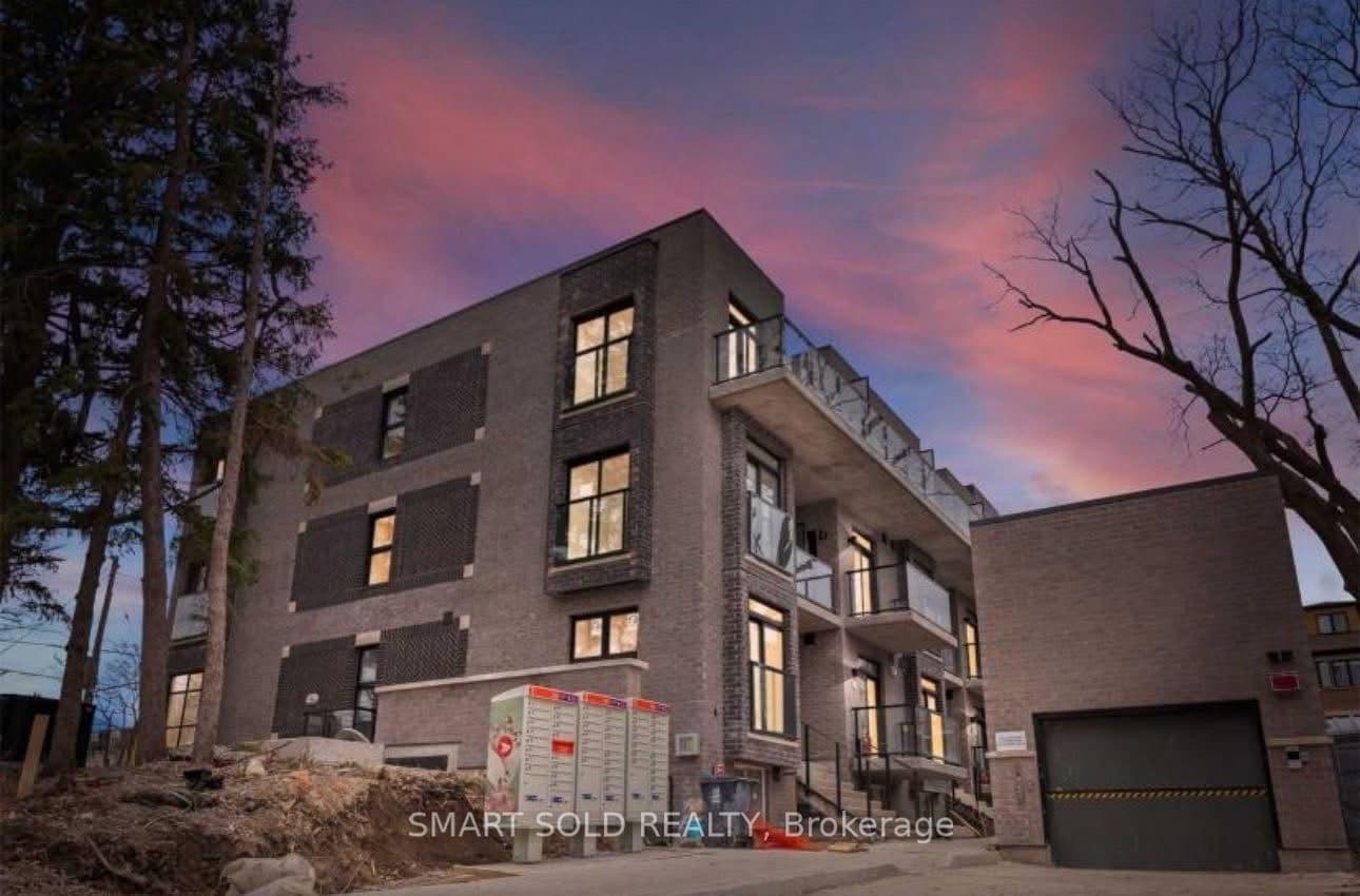 51 Winlock Park 24, Toronto C14, ON M2M 0B8