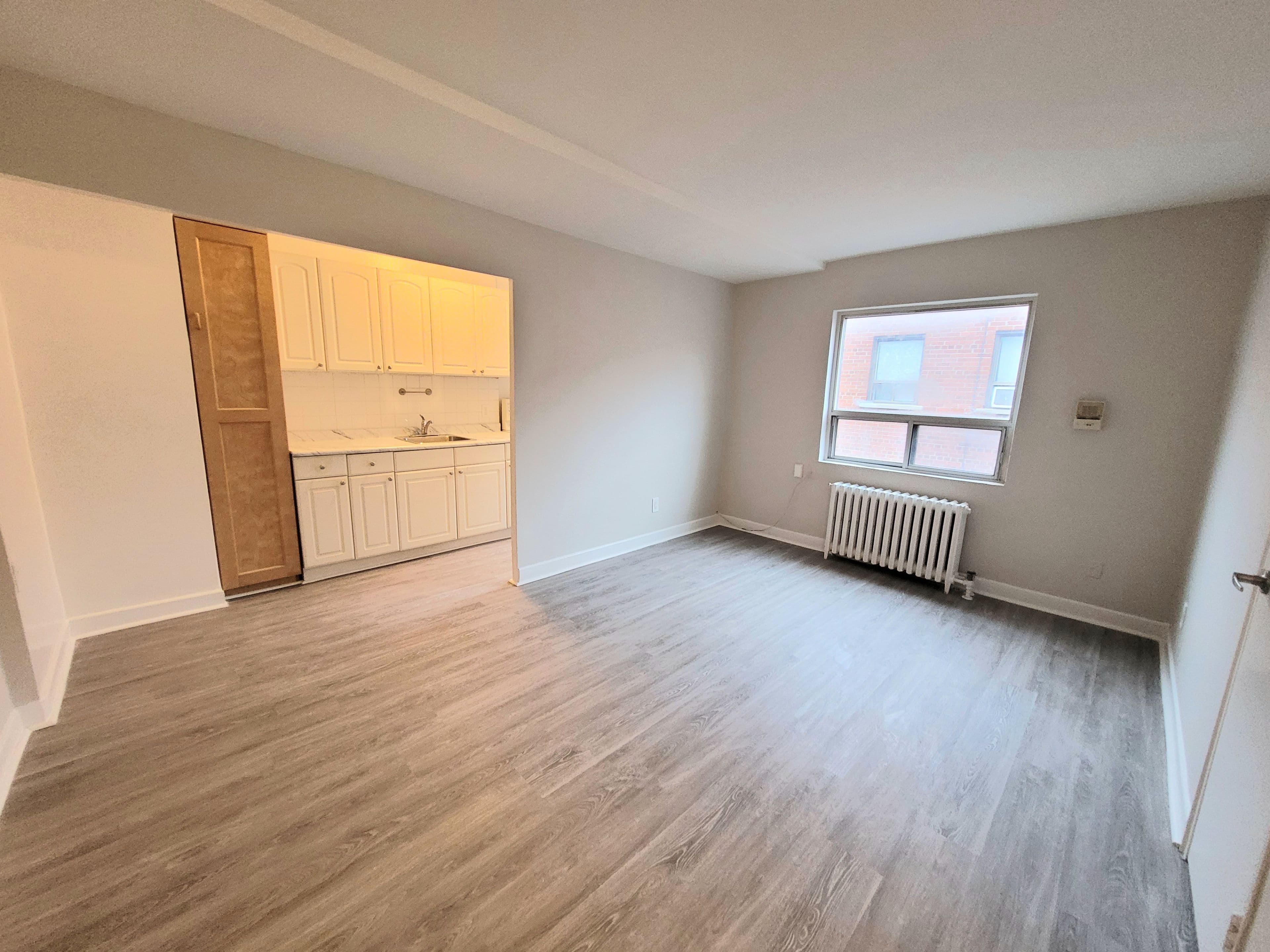 852 Broadview Avenue 303, Toronto E03, ON M4K 2R1