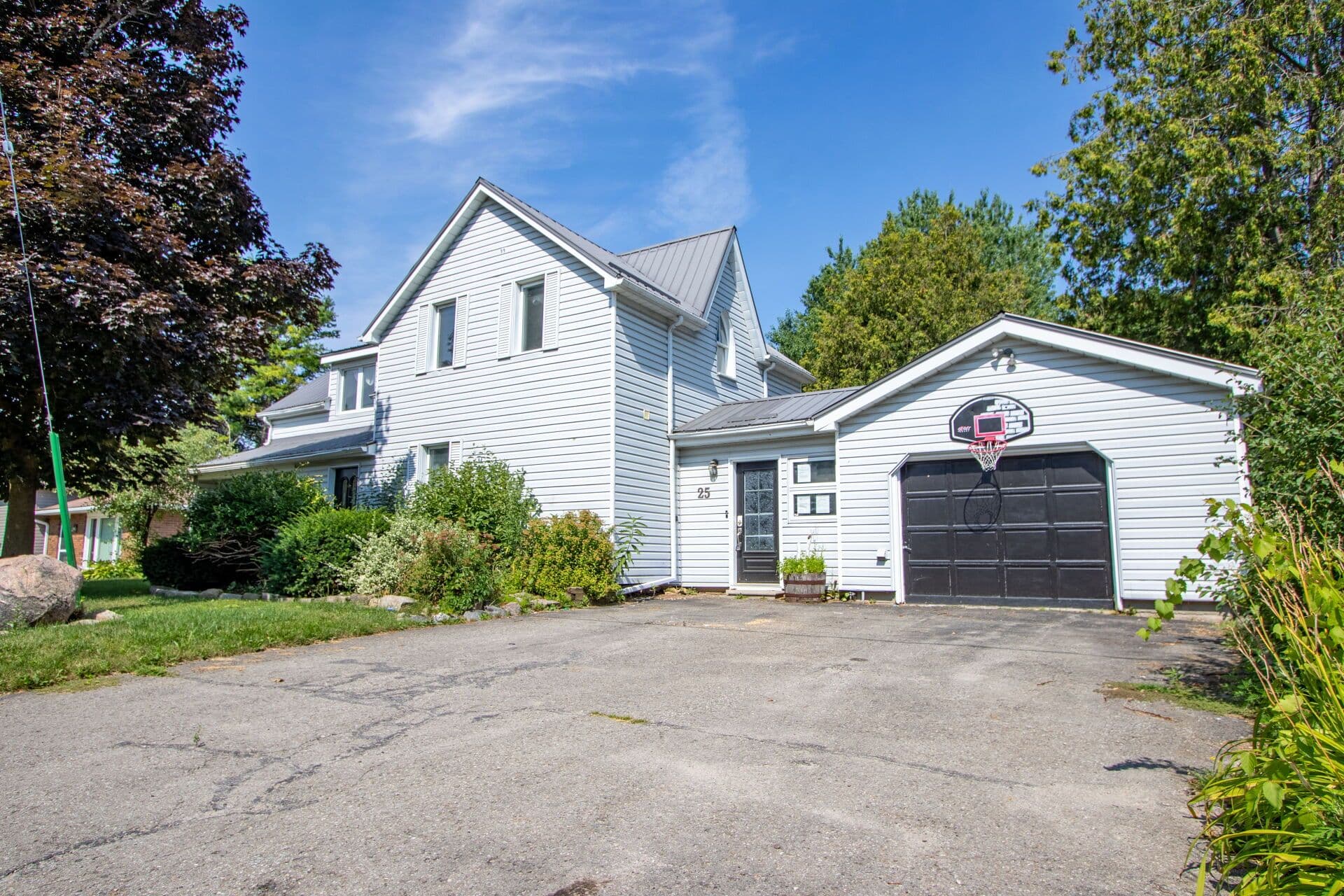 25 Dundas Street W, Erin, ON N0B 1T0