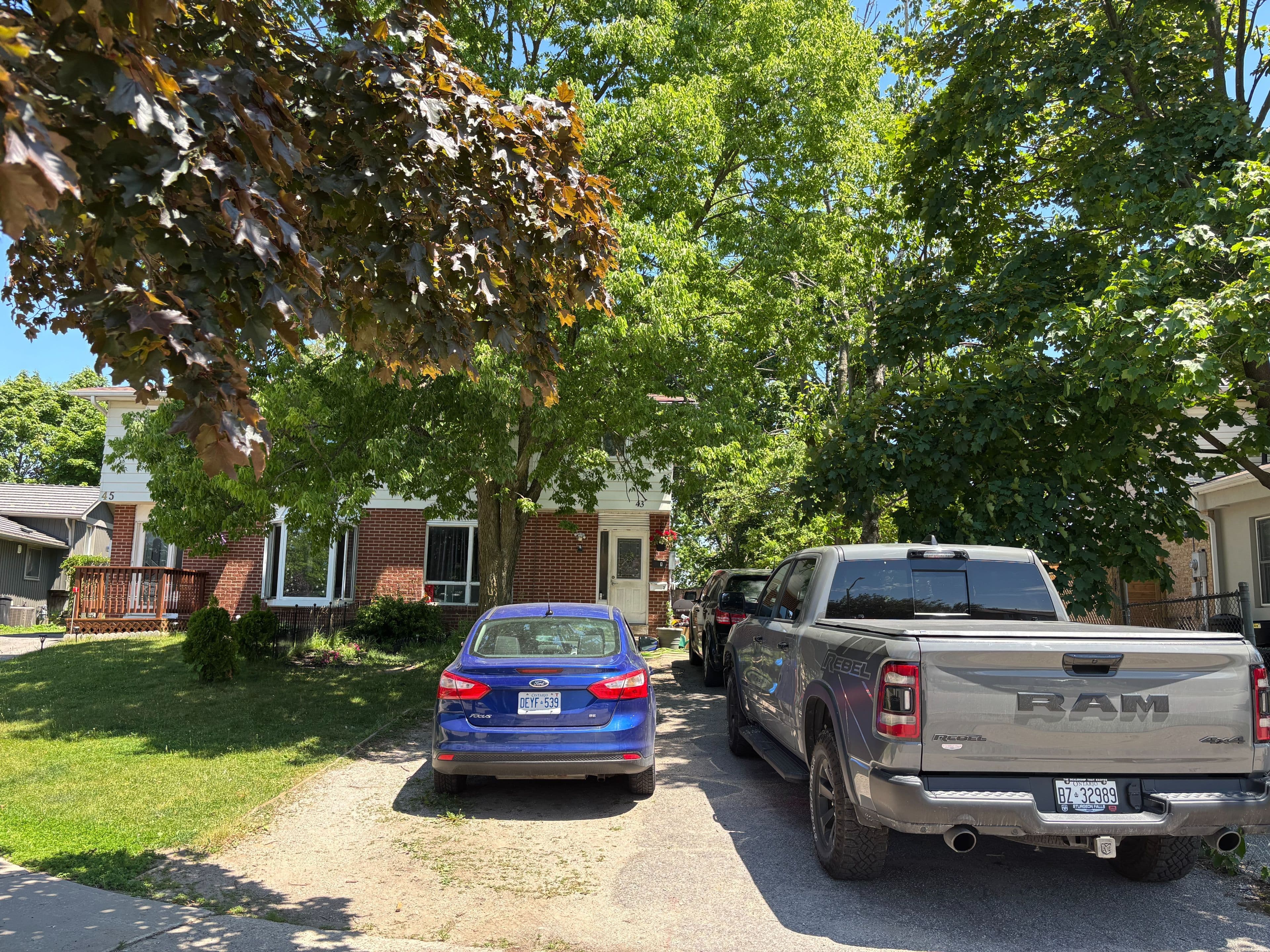 43 Christie Crescent, Barrie, ON L4N 4V2