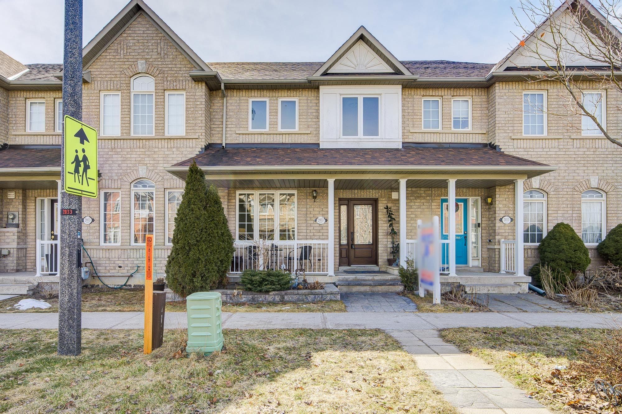 2033 Bur Oak Avenue, Markham, ON L6E 1X3