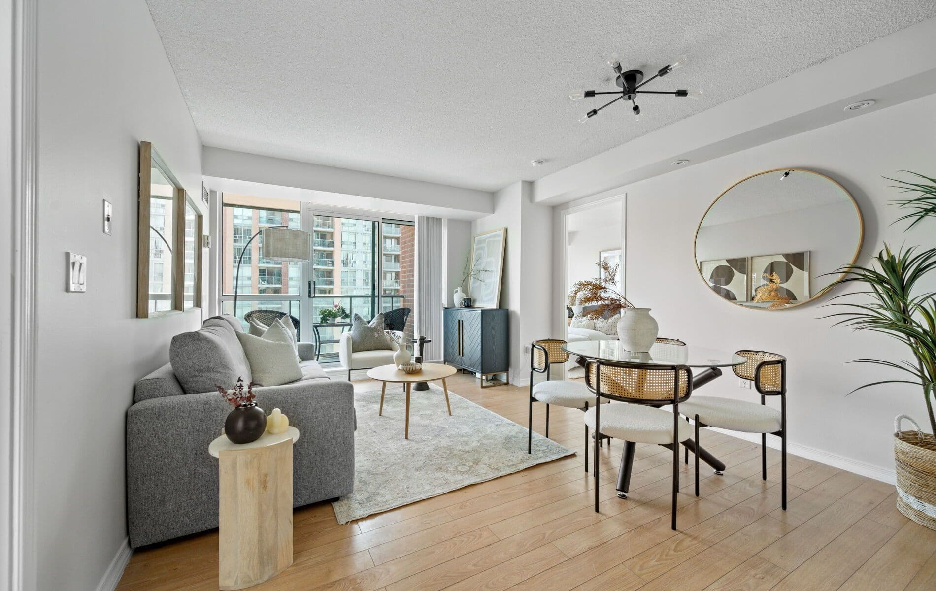 15 Michael Power Place 1008, Toronto W08, ON M9A 5G4