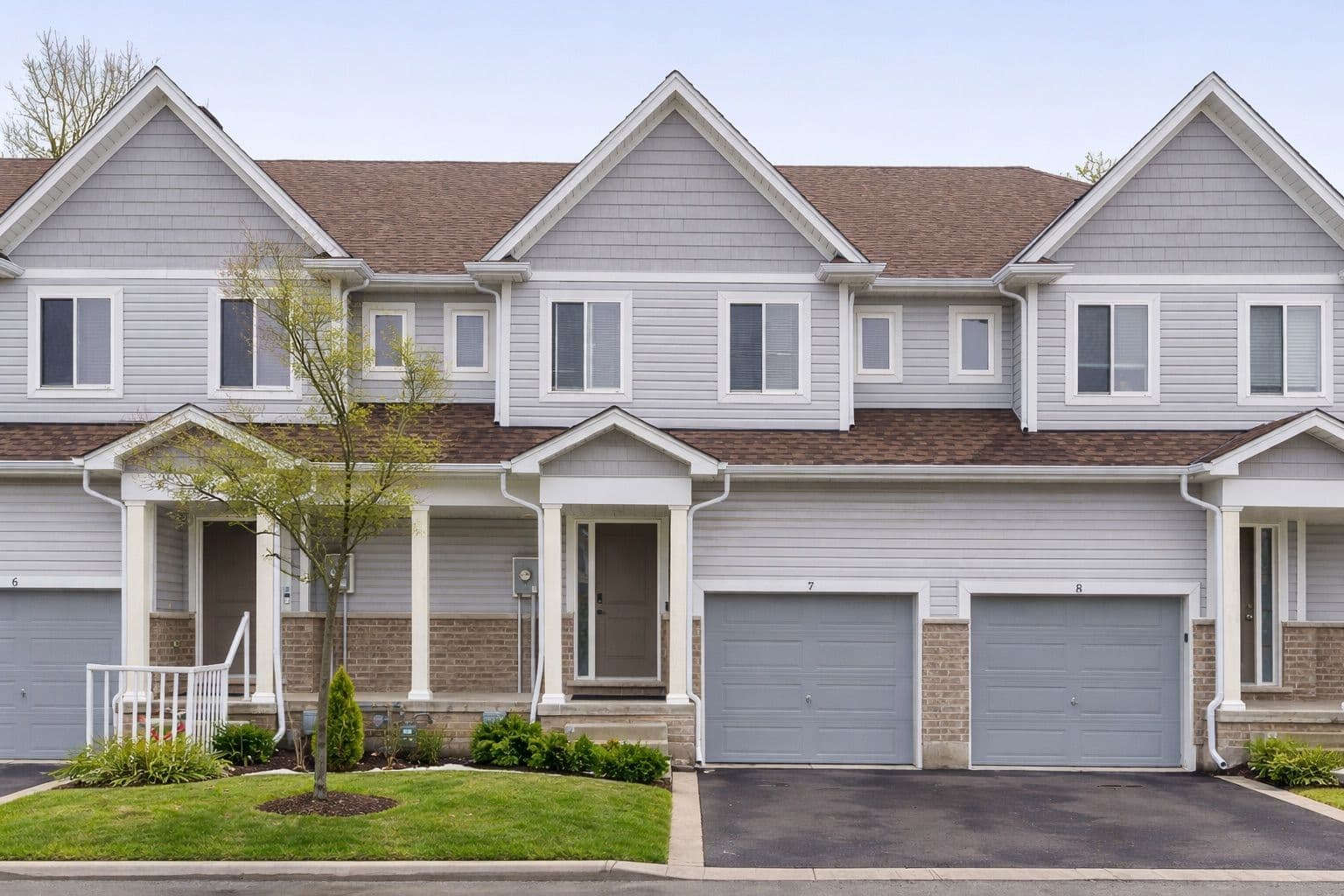 60 Canterbury Drive 7, St. Catharines, ON L2P 0E7