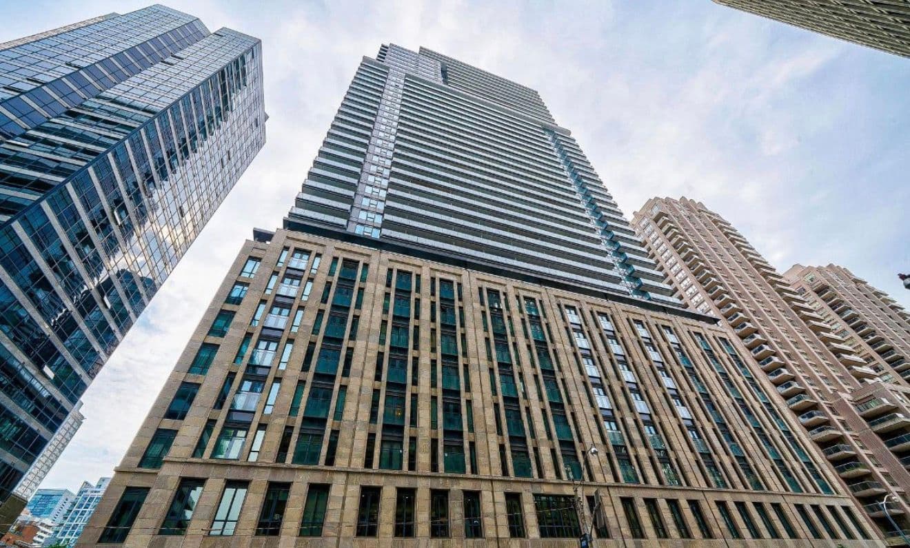 955 Bay Street PH4106, Toronto C01, ON M5S 2A2