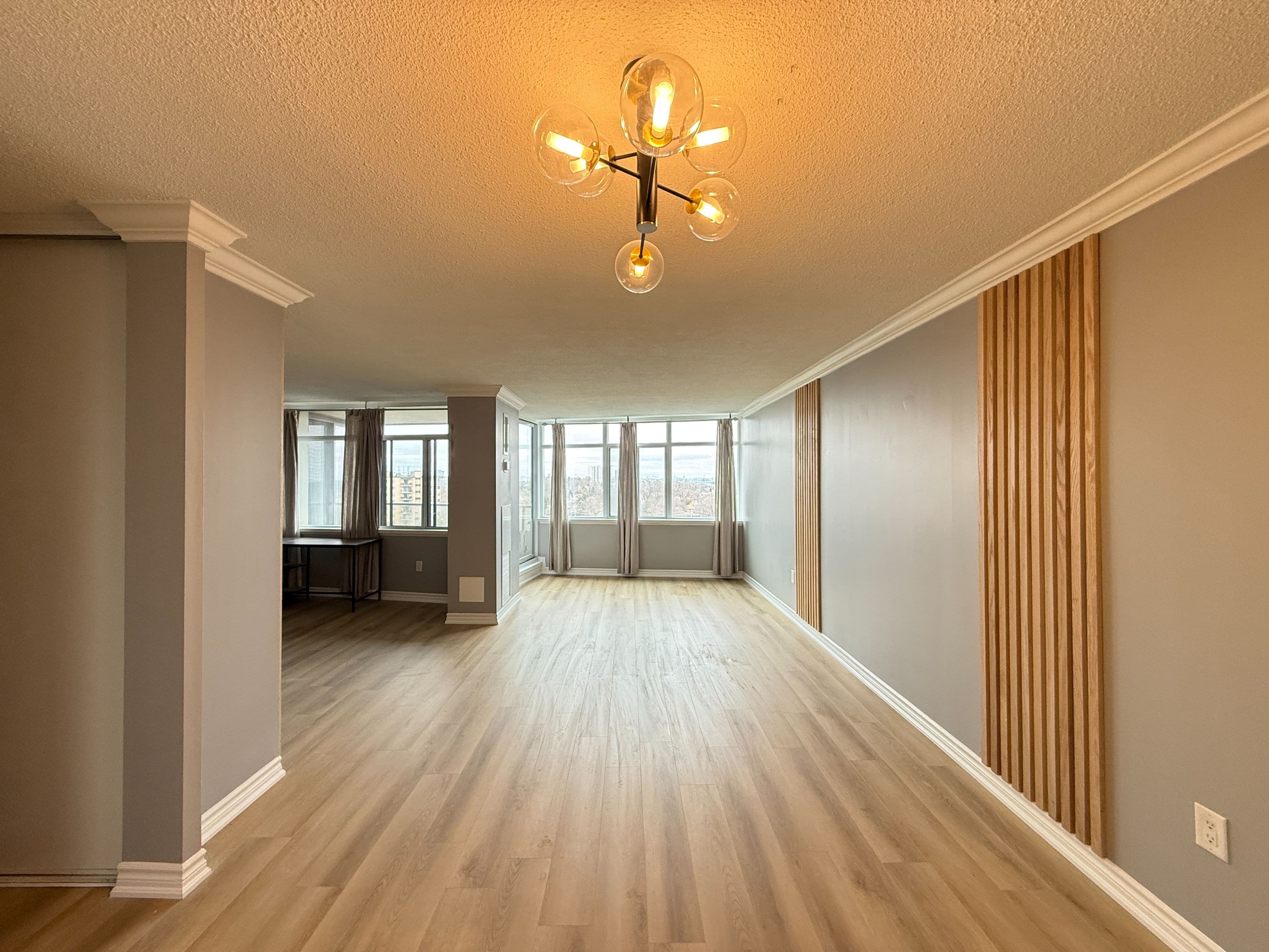 3100 Kirwin Avenue 1007, Mississauga, ON L5A 3S6