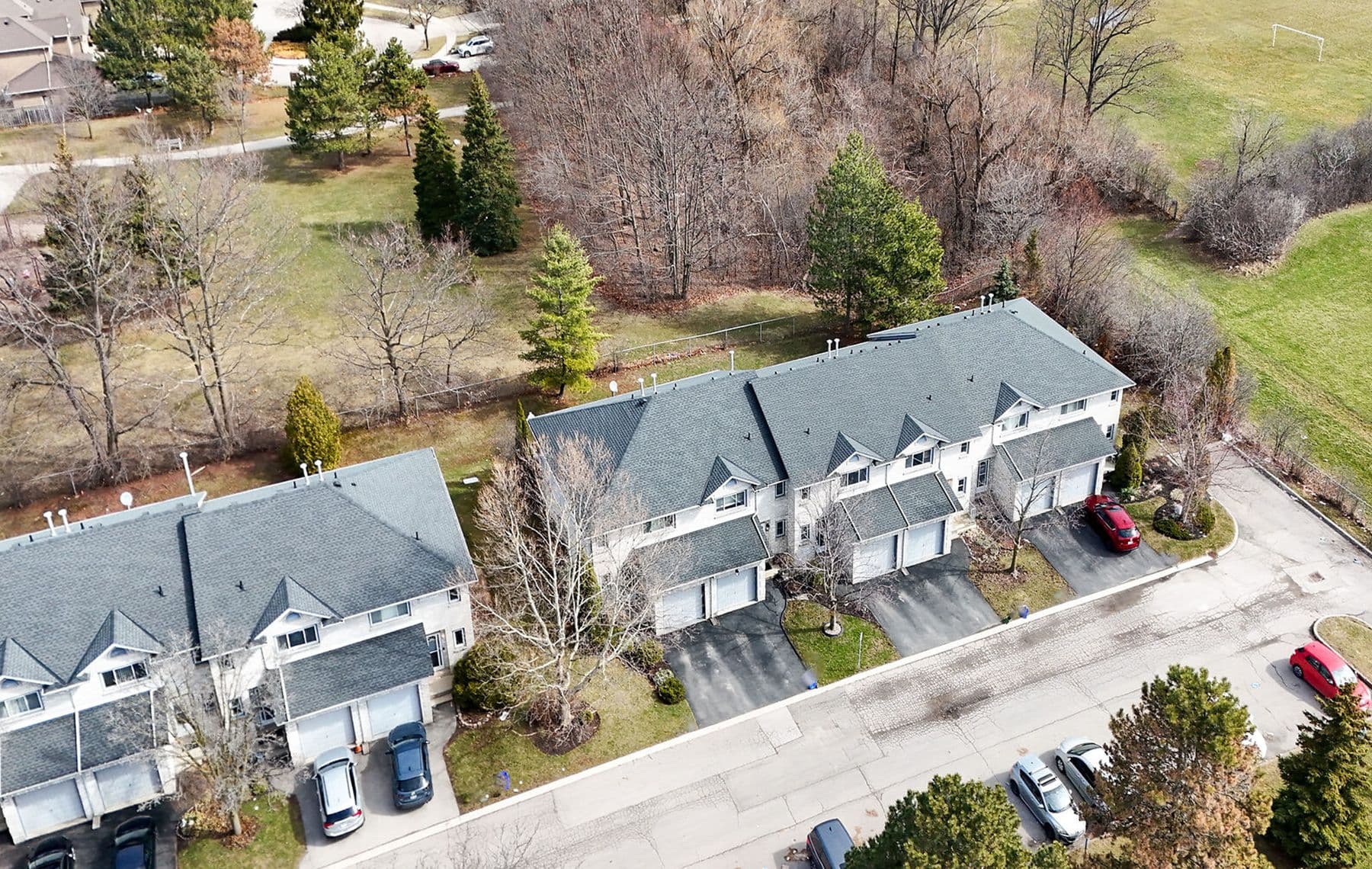 2 Royalwood Court 59, Hamilton, ON L8E 4Z1