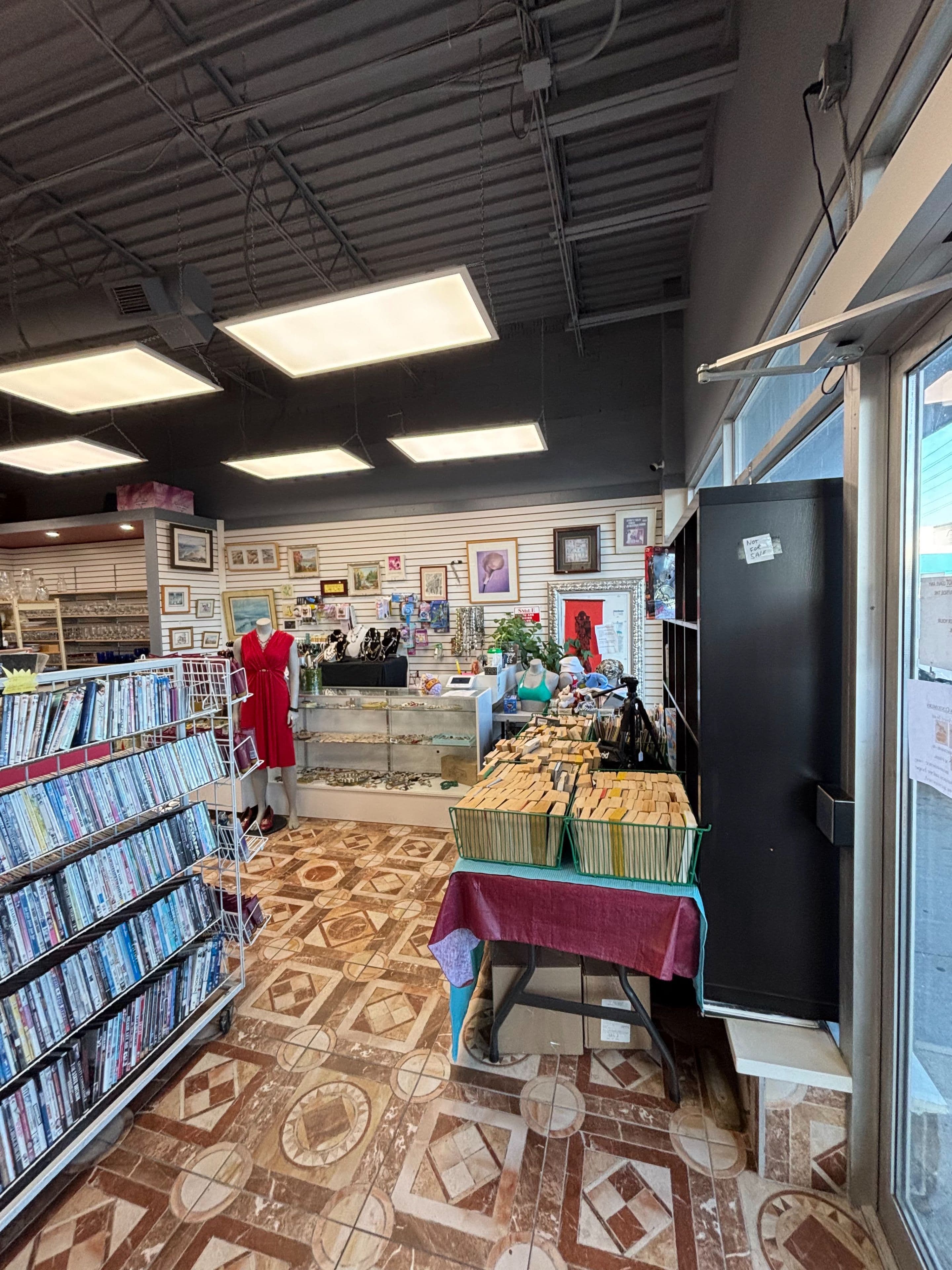 2604 Eglinton Avenue E, Toronto E08, ON M1K 2R9