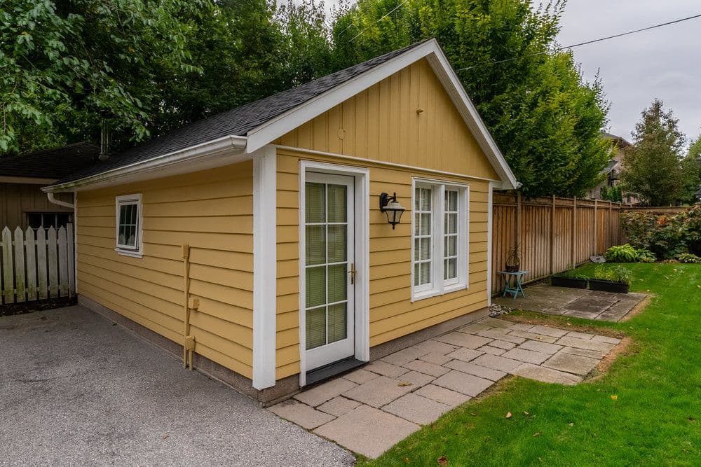 2080 Caroline Street Cottage, Burlington, ON L7R 1L5