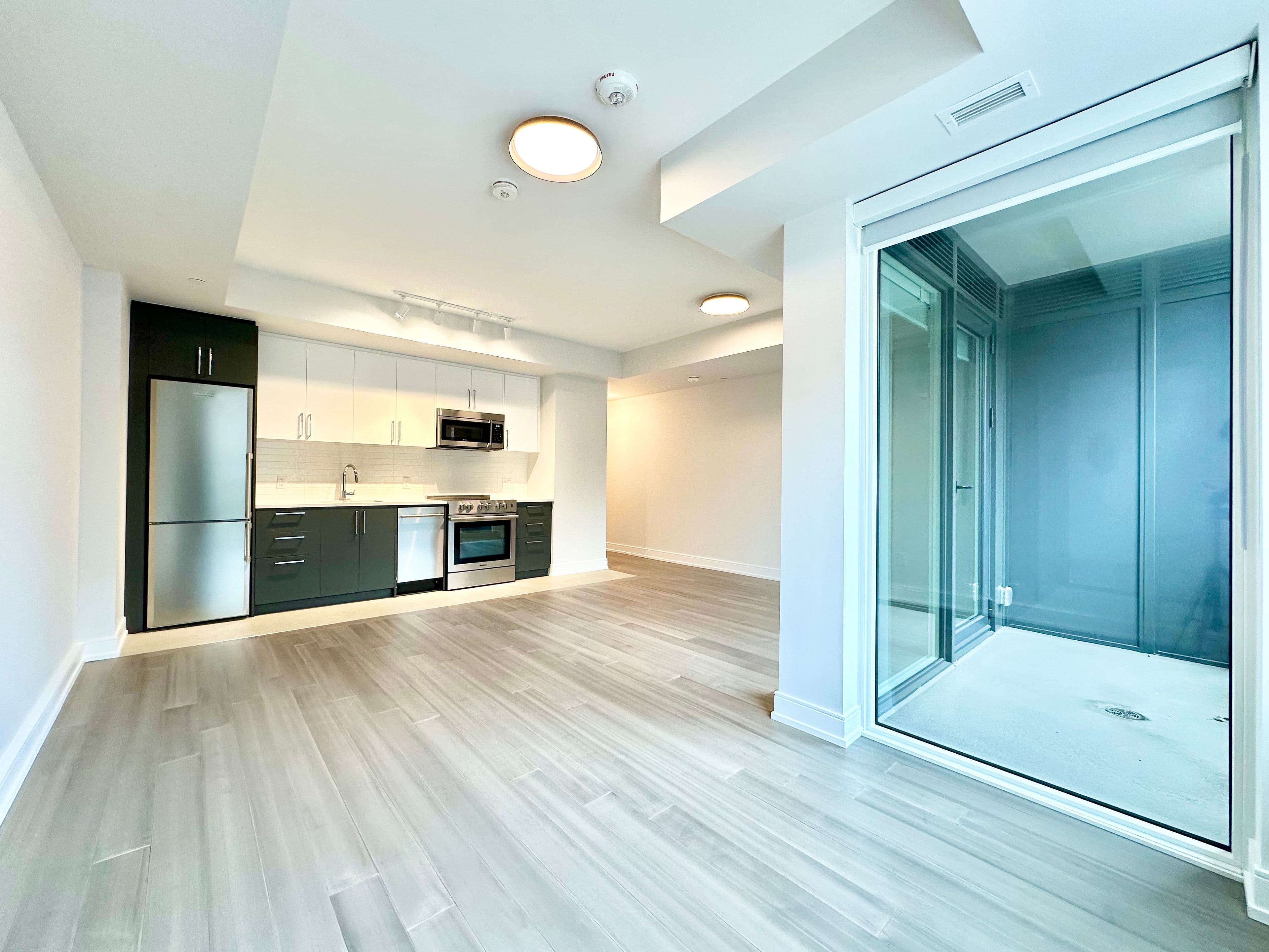 664 Spadina Avenue 213, Toronto C01, ON M5S 0G4