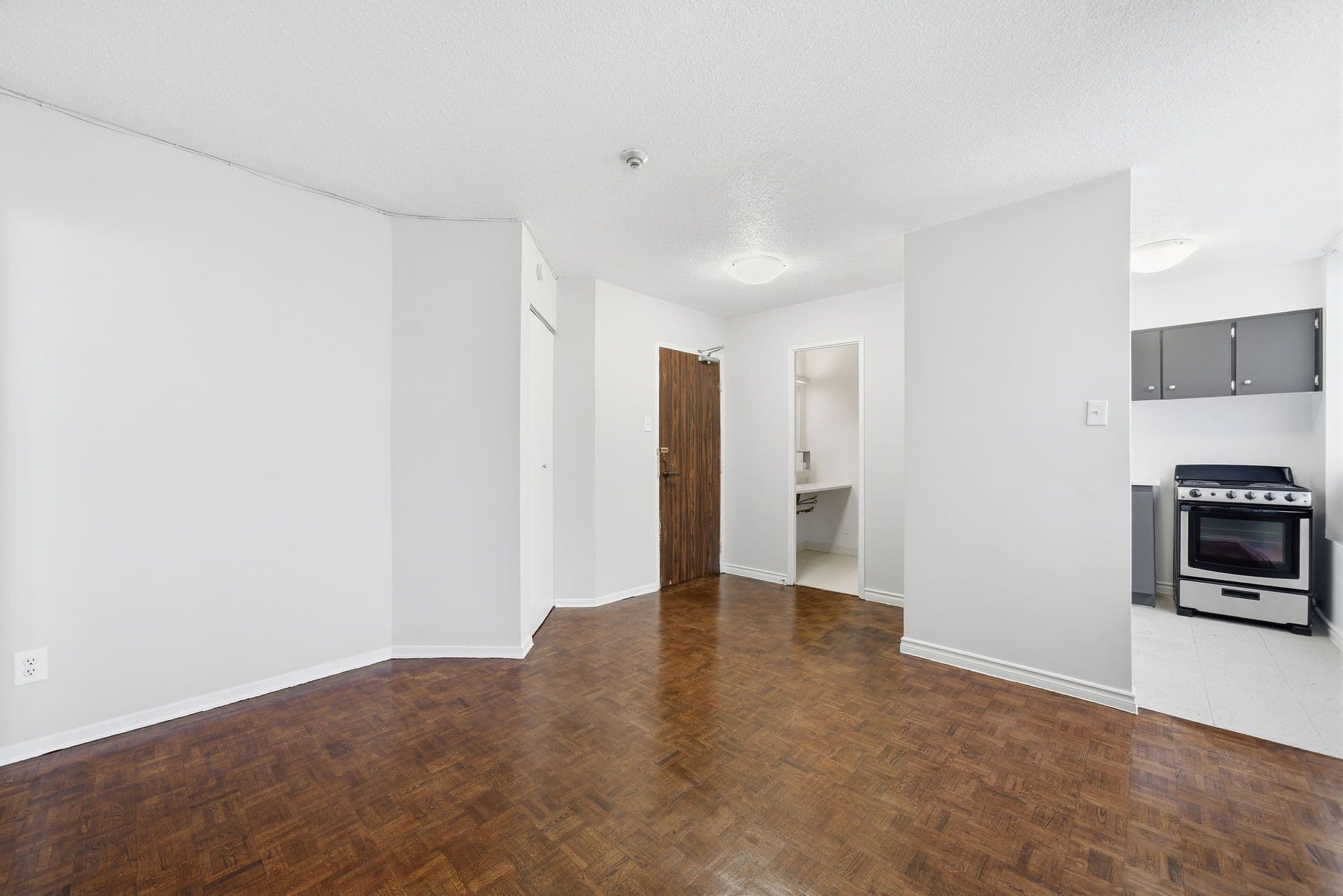 2360 Dundas Street W 1603B, Toronto W02, ON M6P 4B2