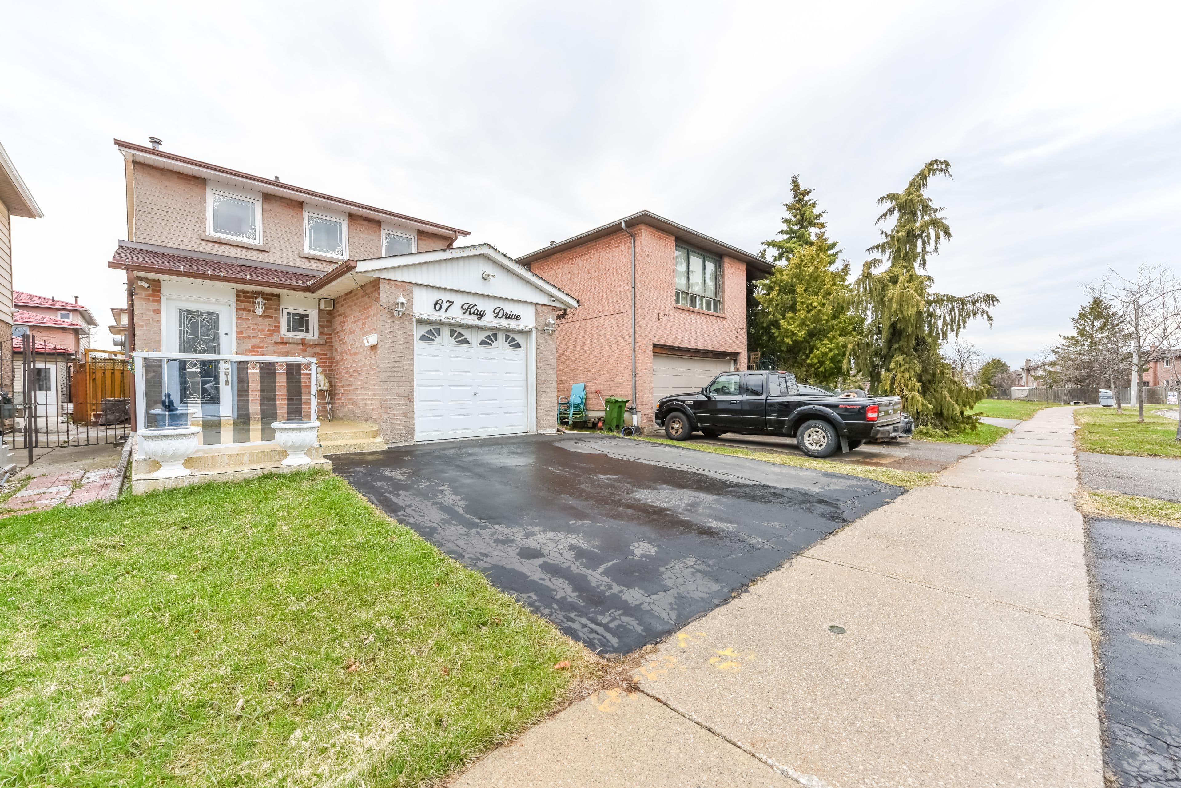 67 Kay Drive, Toronto W10, ON M9V 4X8