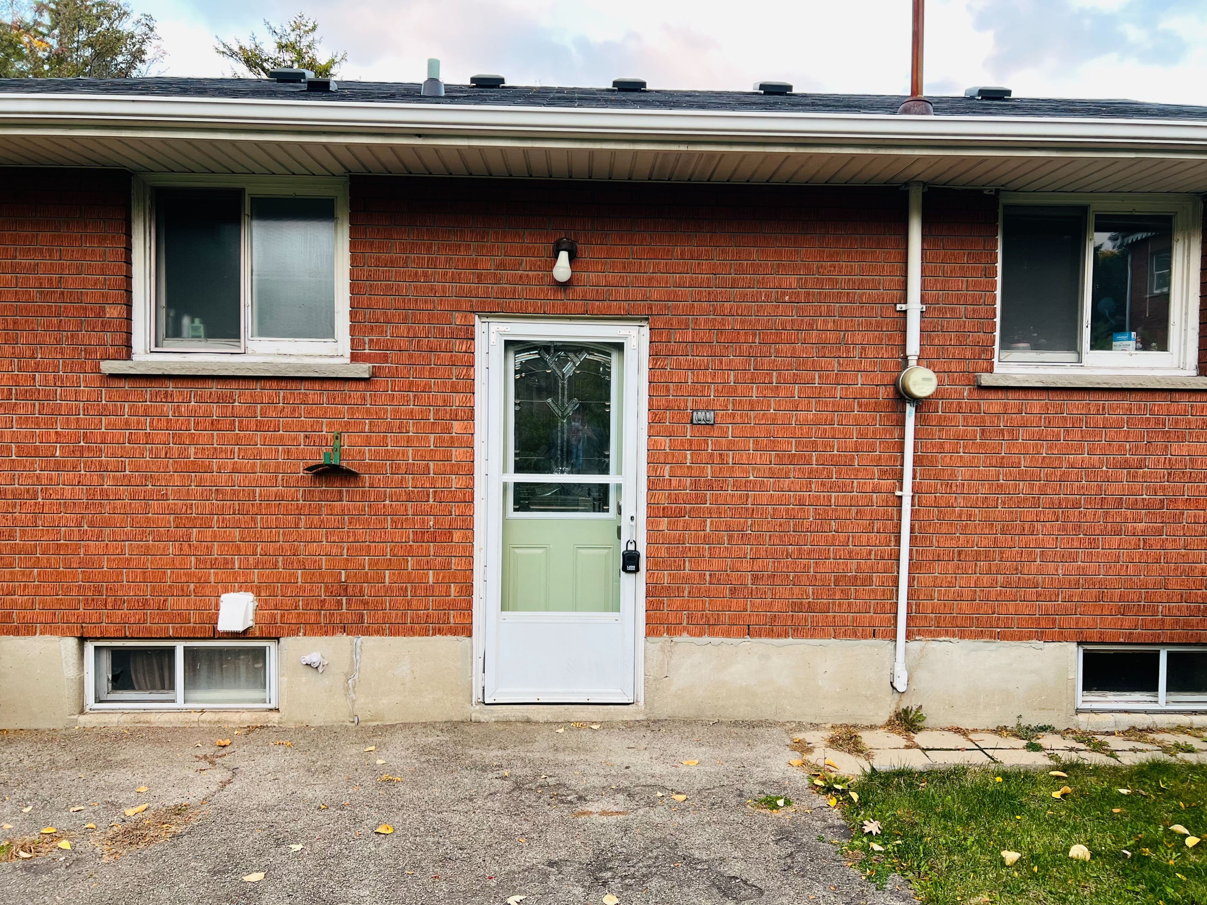 403 Denlow Avenue Basement, Hamilton, ON L9C 1K1