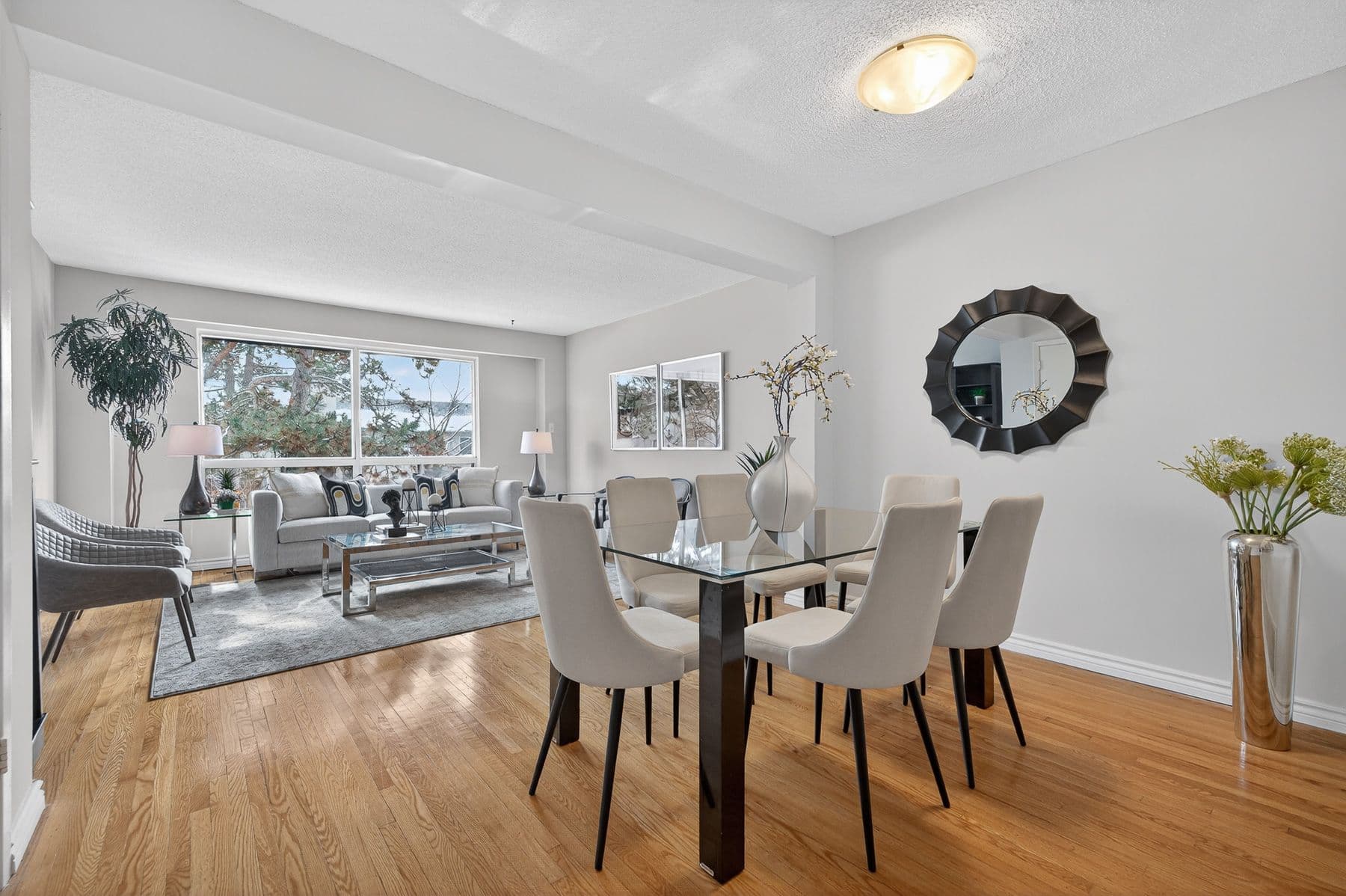 4 Yetta Shepway N/A, Toronto C15, ON M2J 1X9