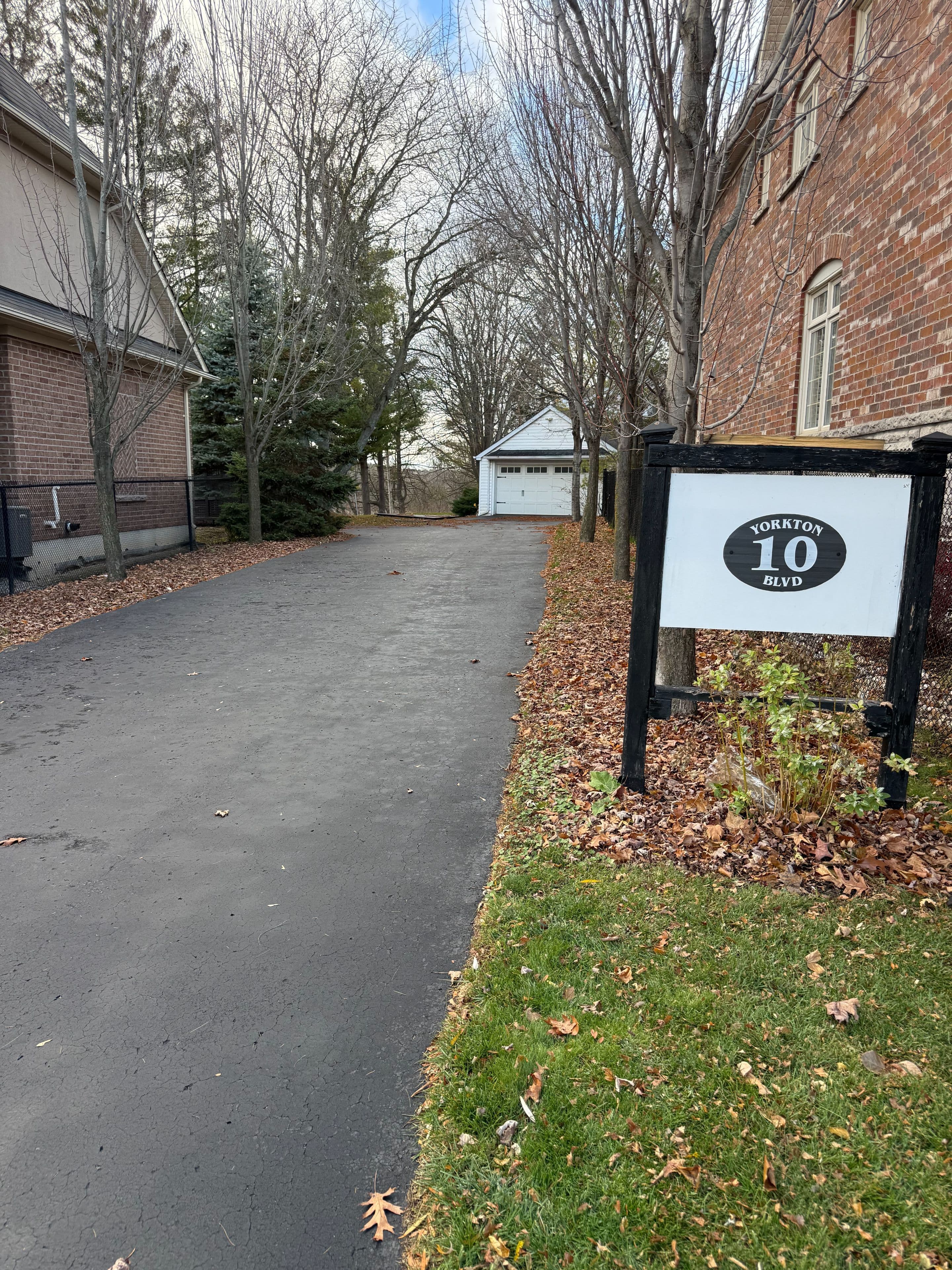 10 Yorkton Boulevard, Markham, ON L6C 0J9