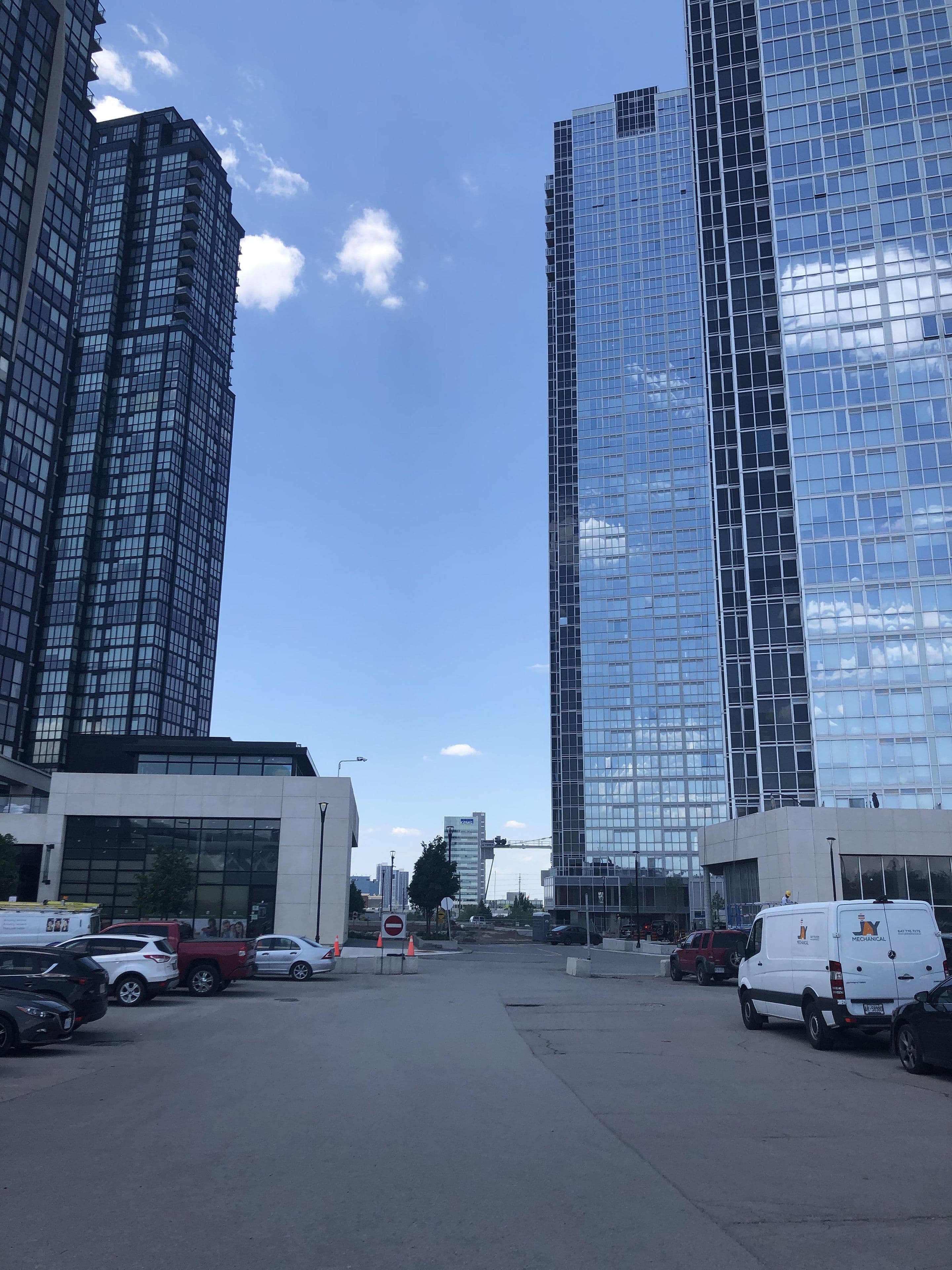 2916 Highway 7 Road 601, Vaughan, ON L4K 2M7