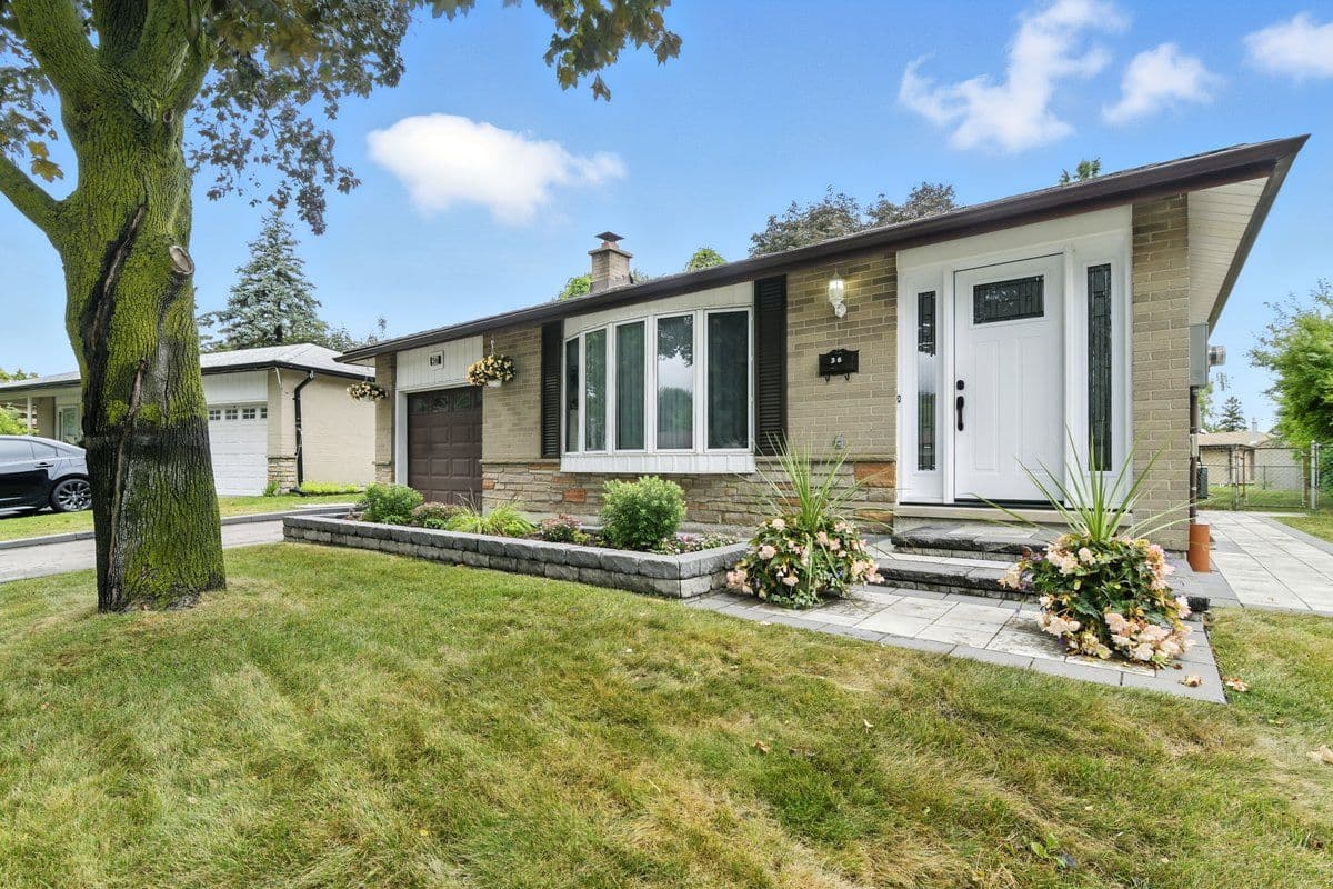 36 Stonefield Crescent, Toronto E09, ON M1E 4J5