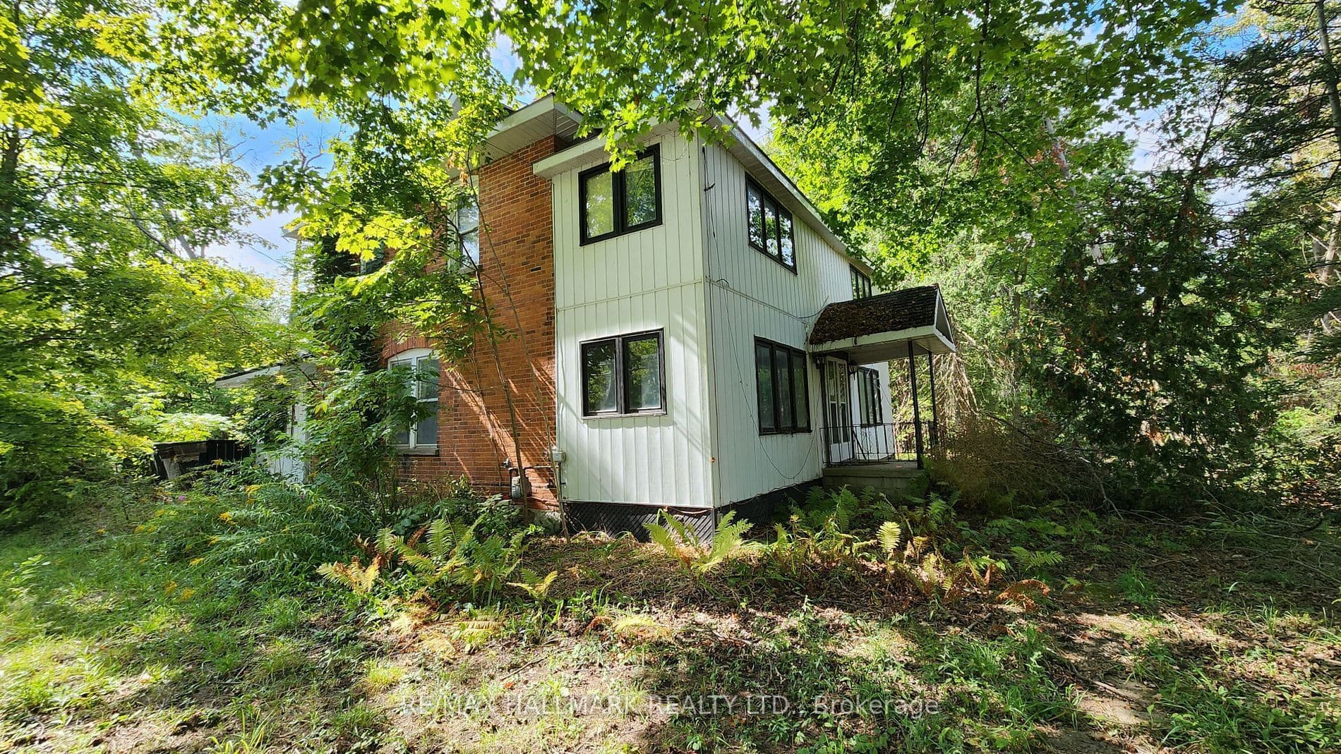 26 Lakeshore Road W, Oro-Medonte, ON L0L 2E0