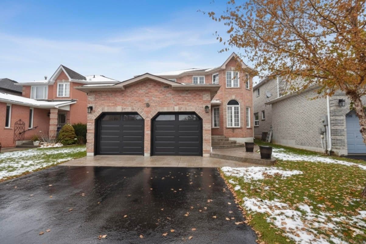 28 Shaina Court, Barrie, ON L4N 9S7