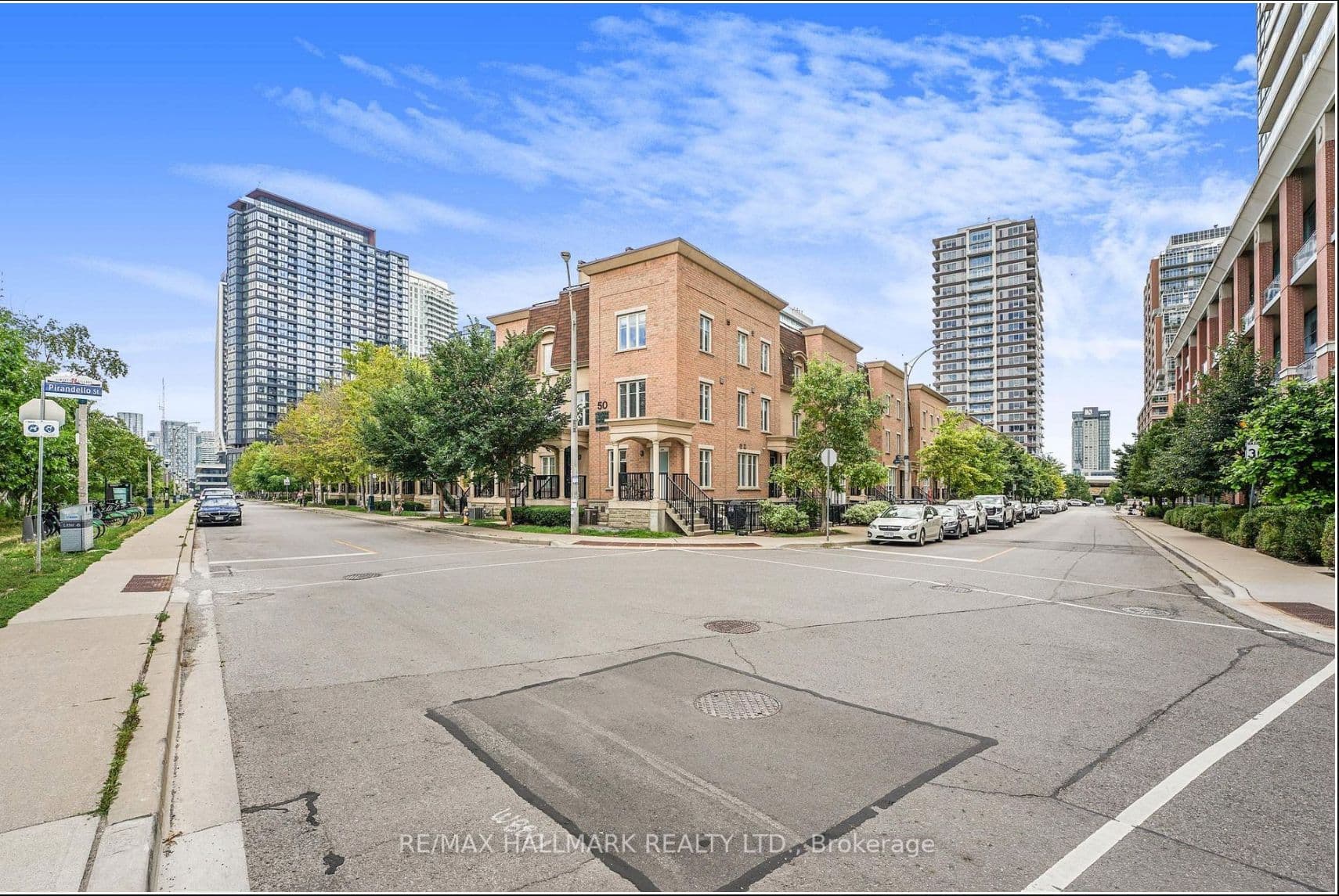 50 Western Battery Road 914, Toronto C01, ON M6K 3P1