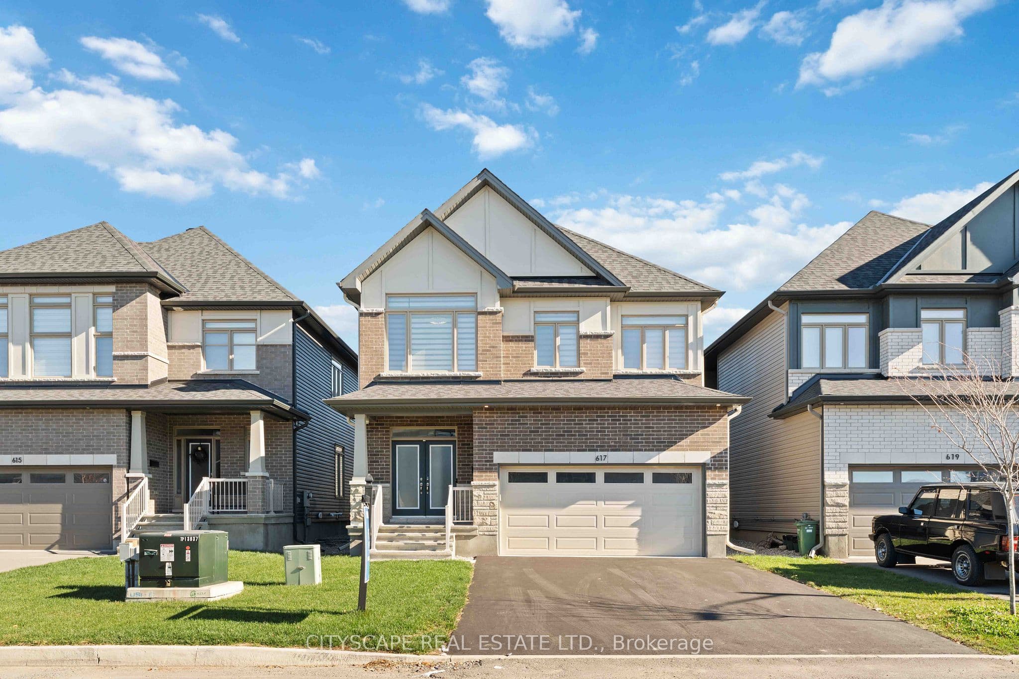 617 Kenabeek Terrace, Blossom Park - Airport and Area, ON K4M 0B3