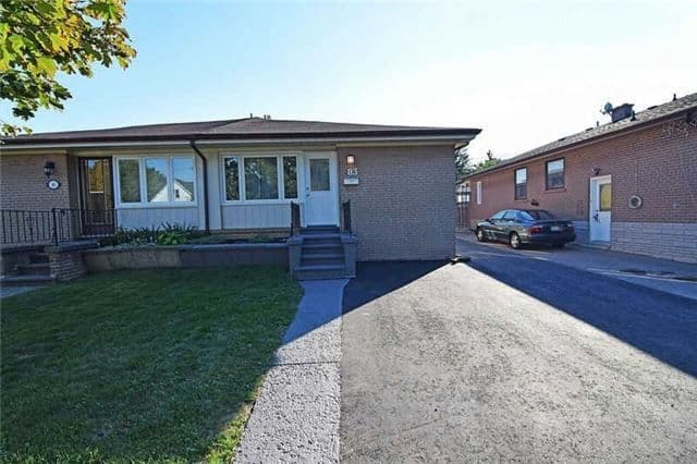 83 Mcmurchy Avenue S Upper L, Brampton, ON L6Y 1Y7