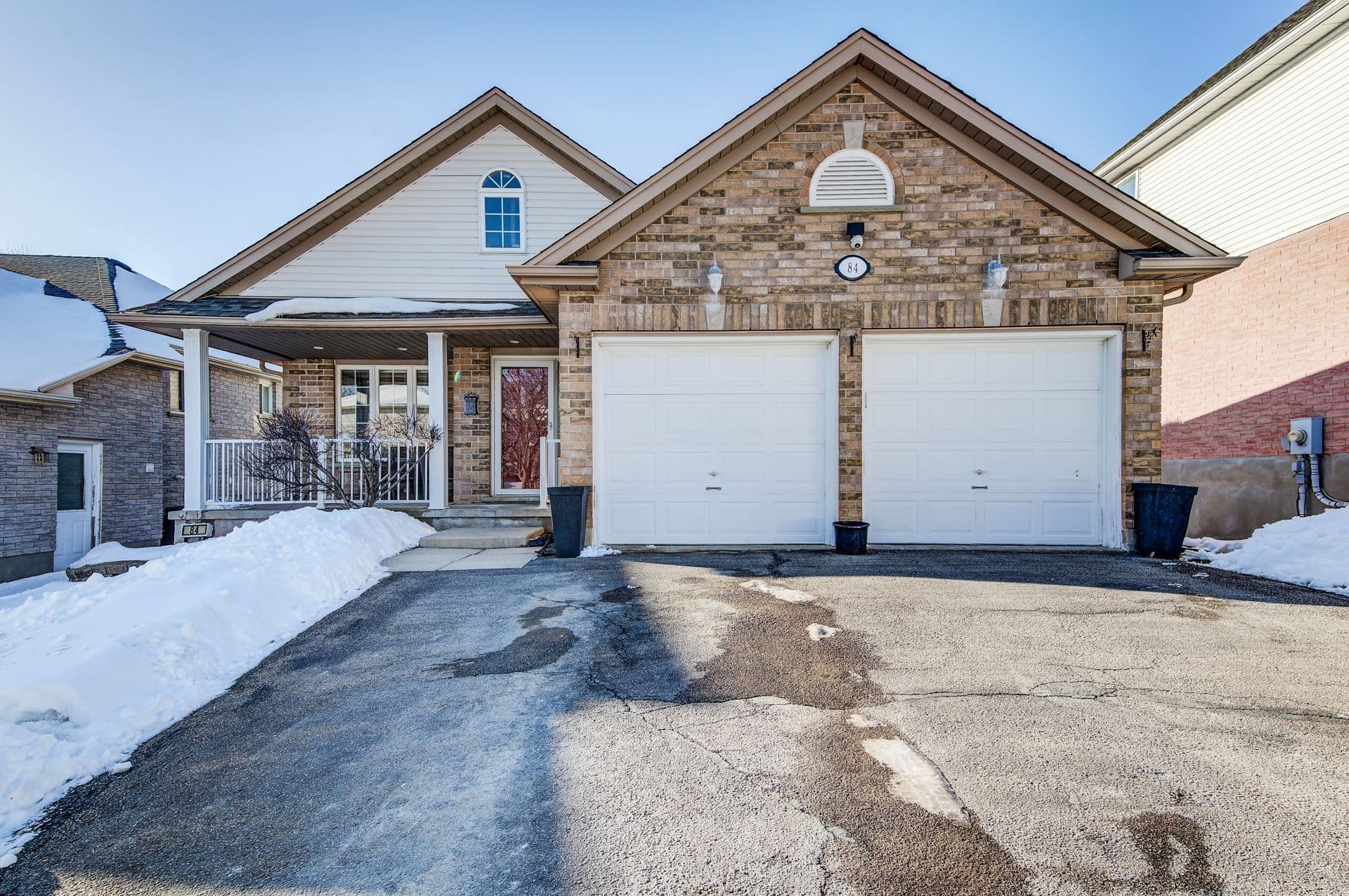 84 Endeavour Drive, Cambridge, ON N3C 4C2