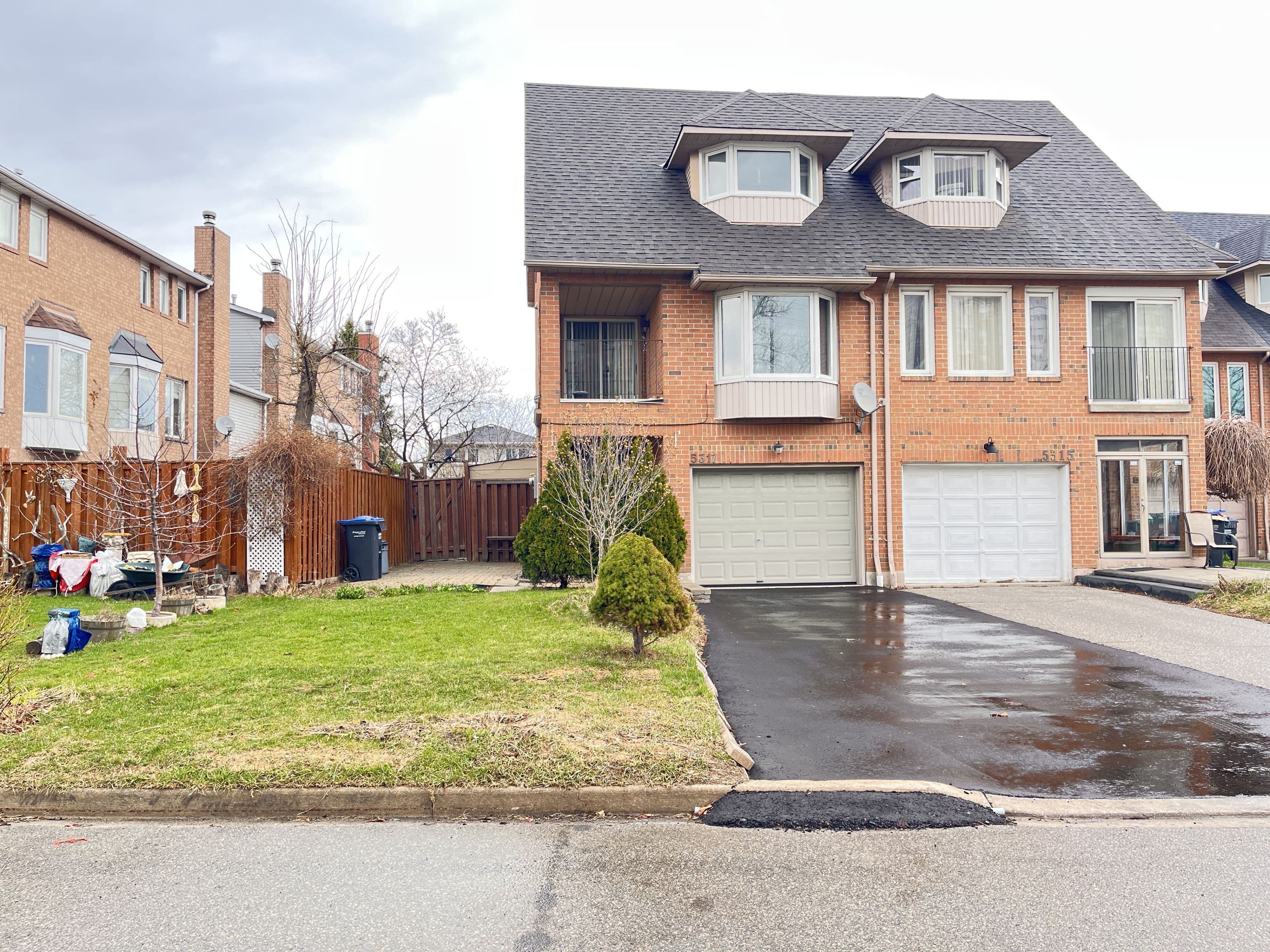 5317 Ferret Court, Mississauga, ON L4Z 3M4