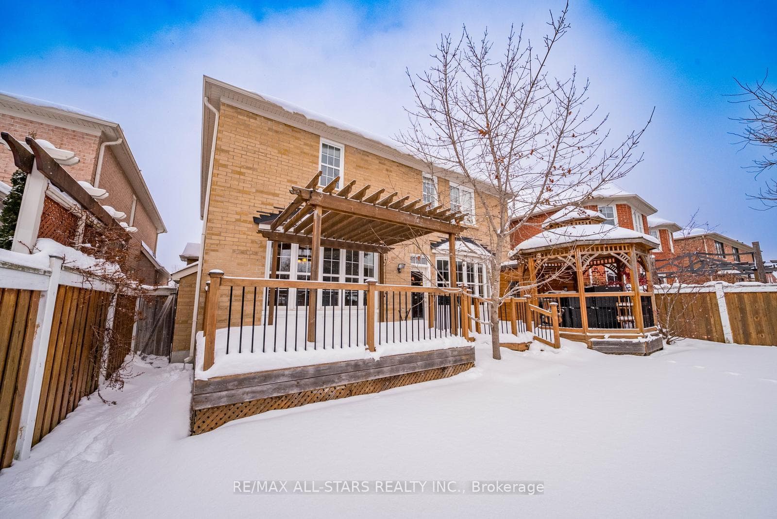 127 Yorkleigh Circle, Whitchurch-Stouffville, ON L4A 0Z5