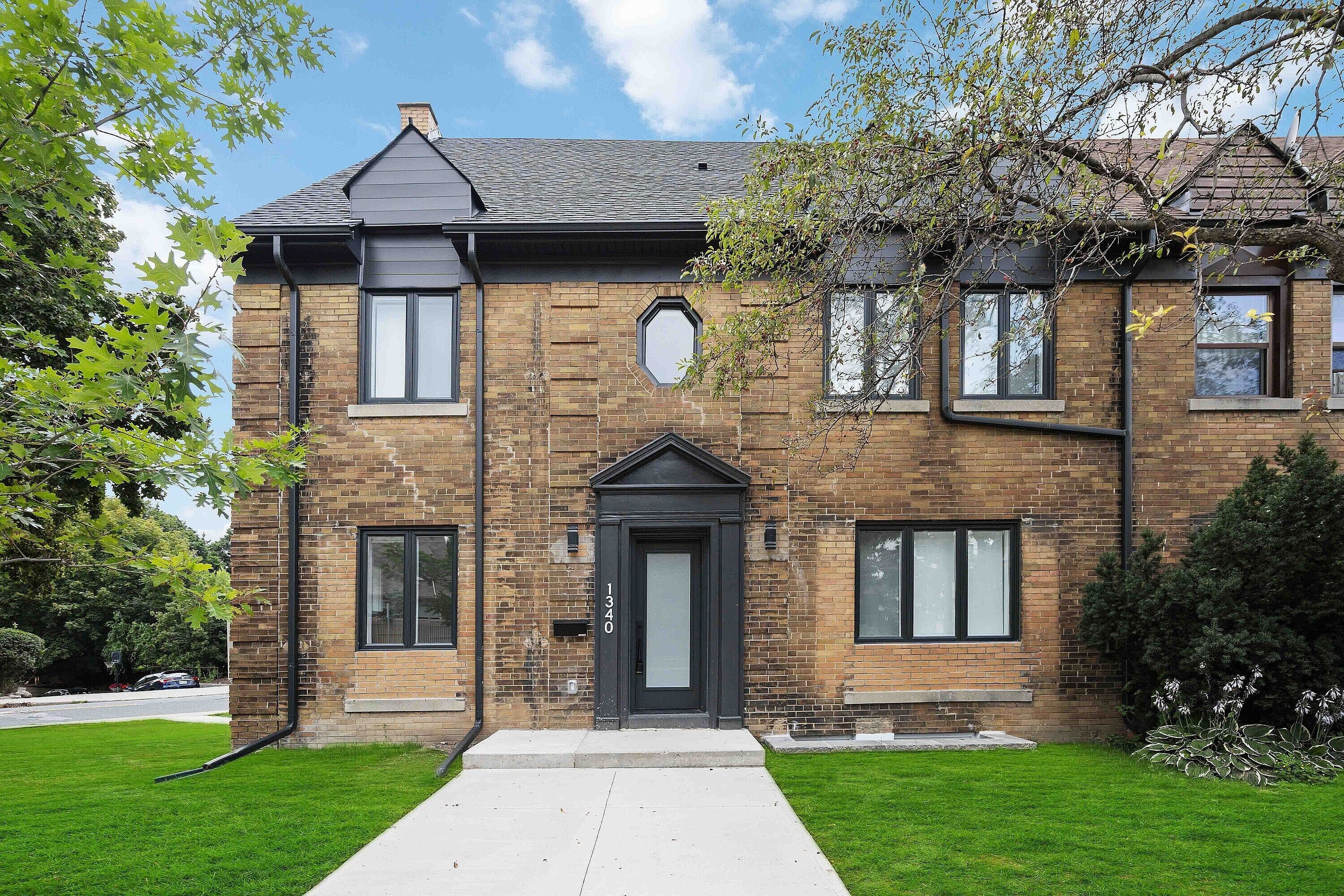 1340 Avenue Road B, Toronto C04, ON M5N 2H2