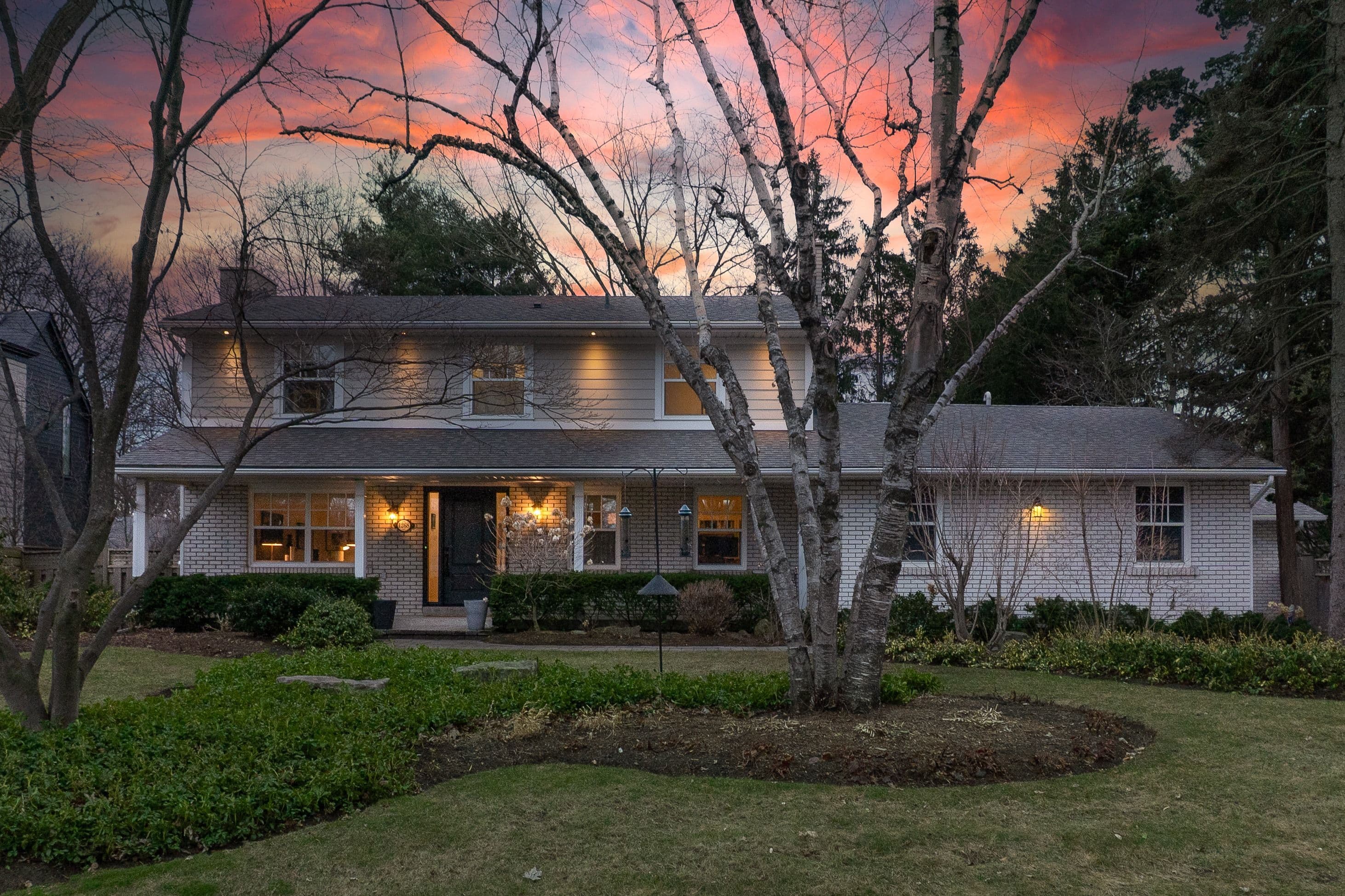 1268 Hillhurst Road, Oakville, ON L6J 1X4