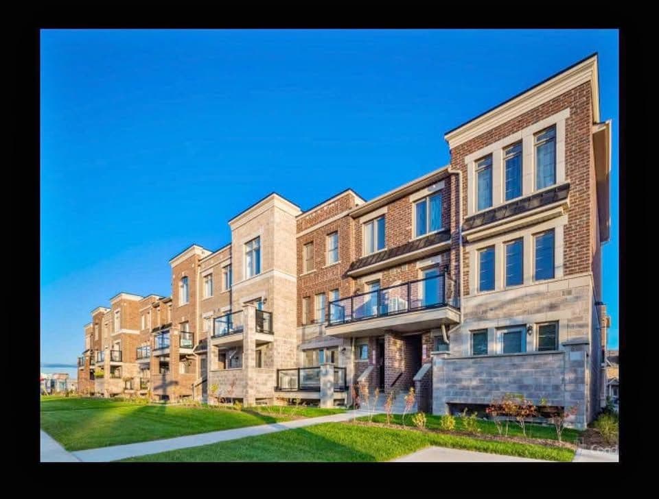 2315 Sheppard Avenue W 68, Toronto W05, ON M9M 0E8