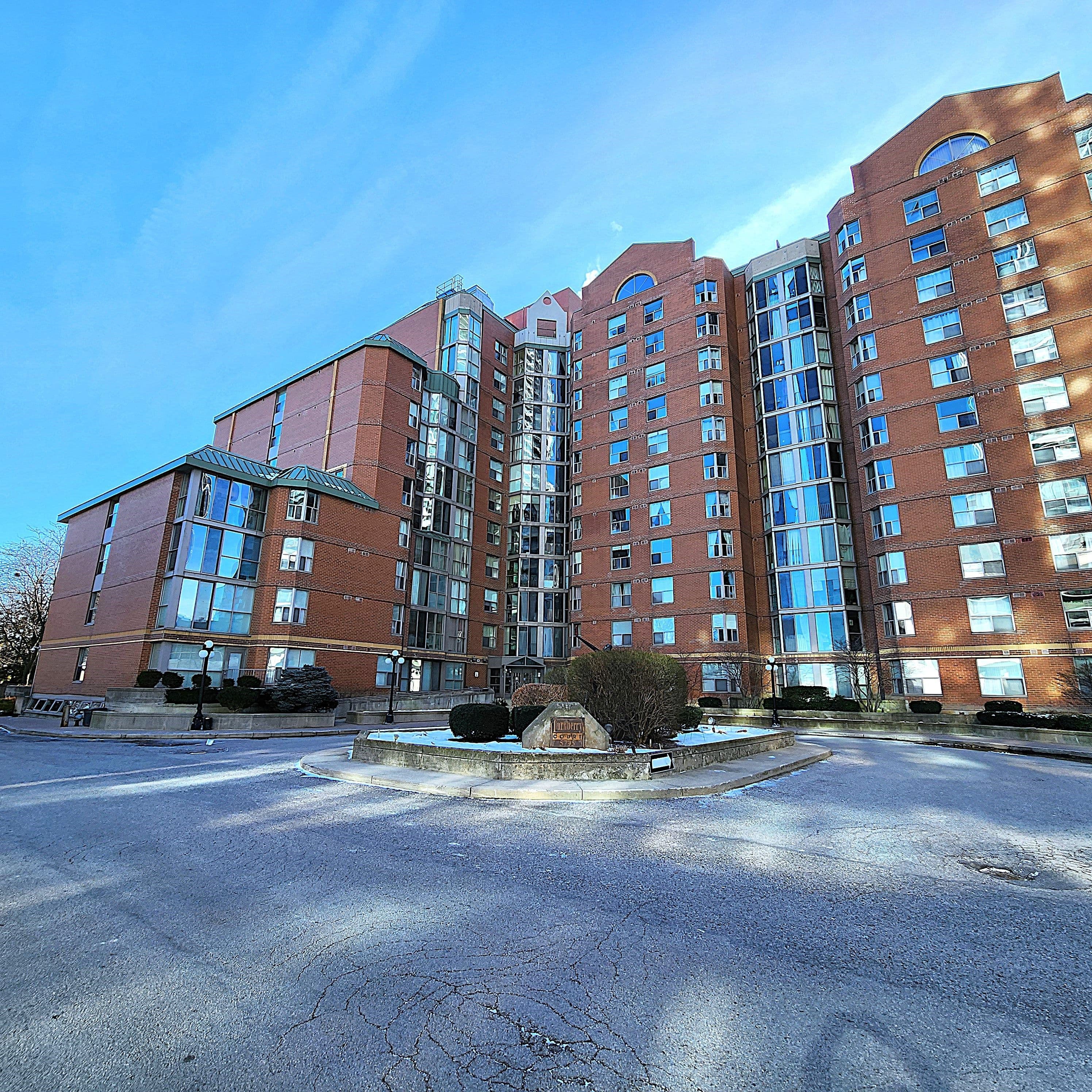 5795 Yonge Street 315, Toronto C14, ON M2M 4J3