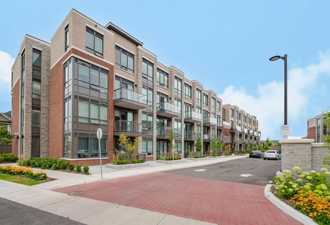 85 Attmar Drive 330, Brampton, ON L6P 0Y6