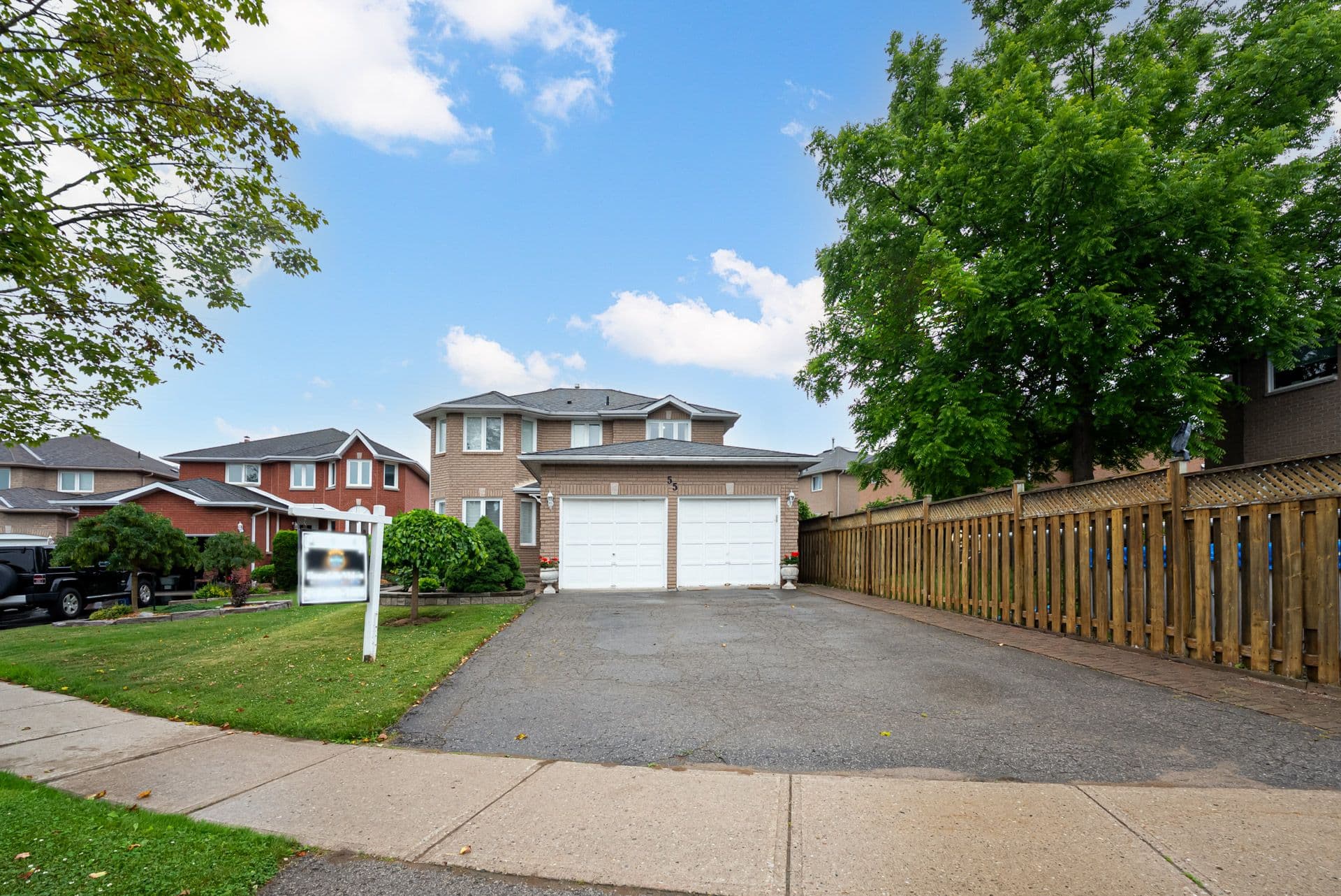 55 ETHERINGTON Crescent, Barrie, ON L4N 6Z4