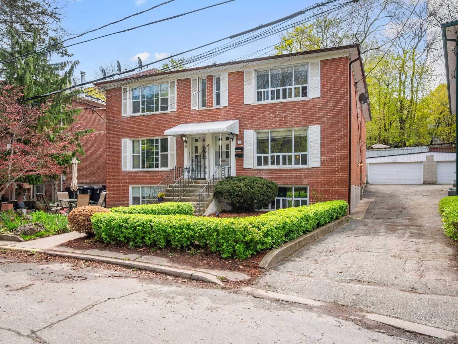 9 Love Crescent, Toronto E02, ON M4E 1V6