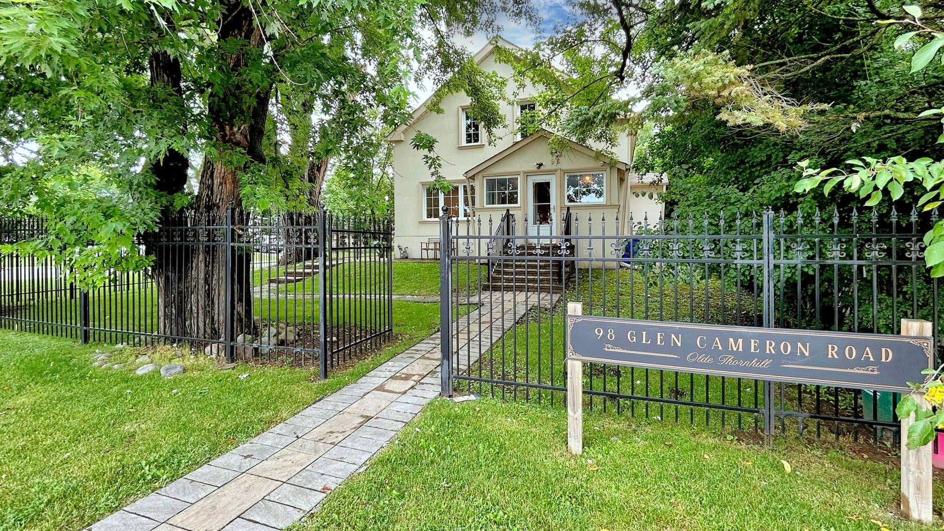 98 Glen Cameron Road, Markham, ON L3T 1P8
