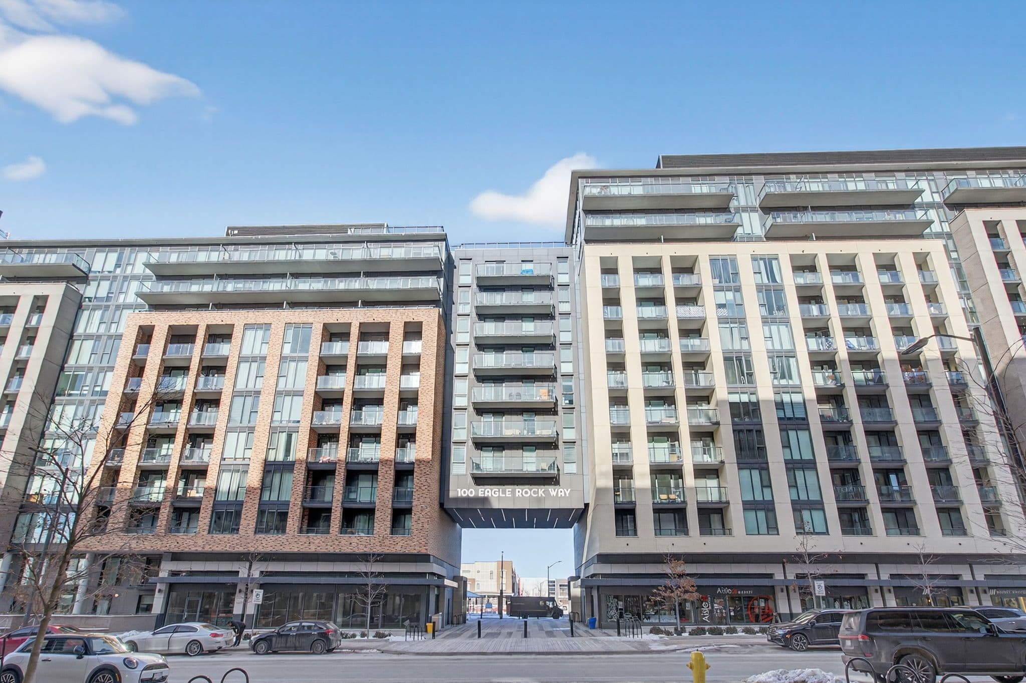 100 Eagle Rock Way 529, Vaughan, ON L6A 5B9