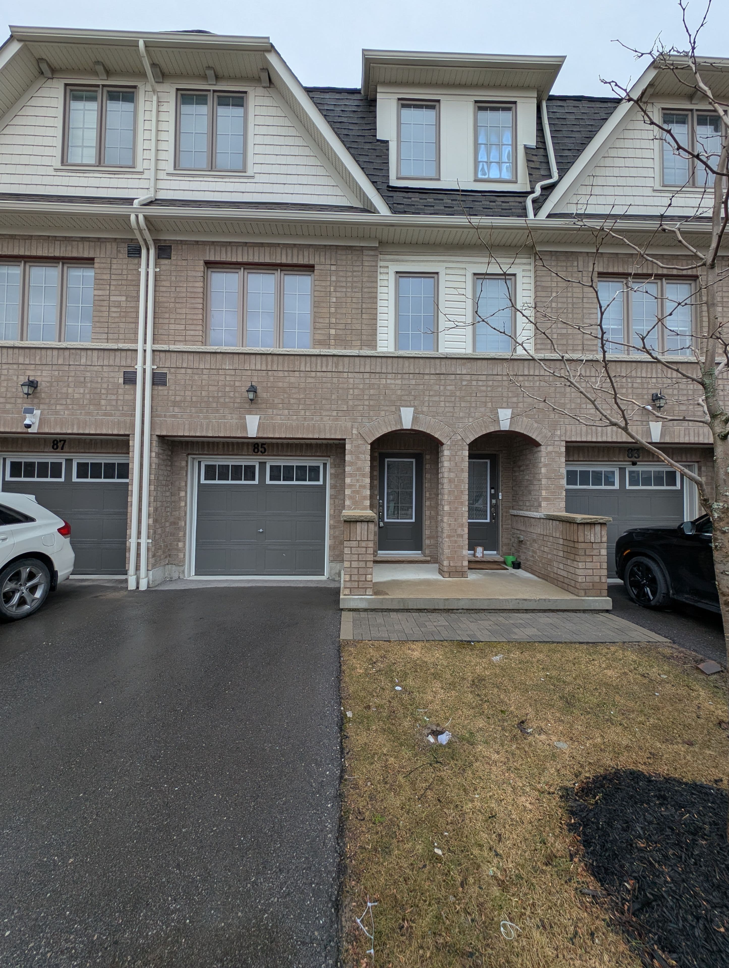 85 Danzatore Path, Oshawa, ON L1L 0P9