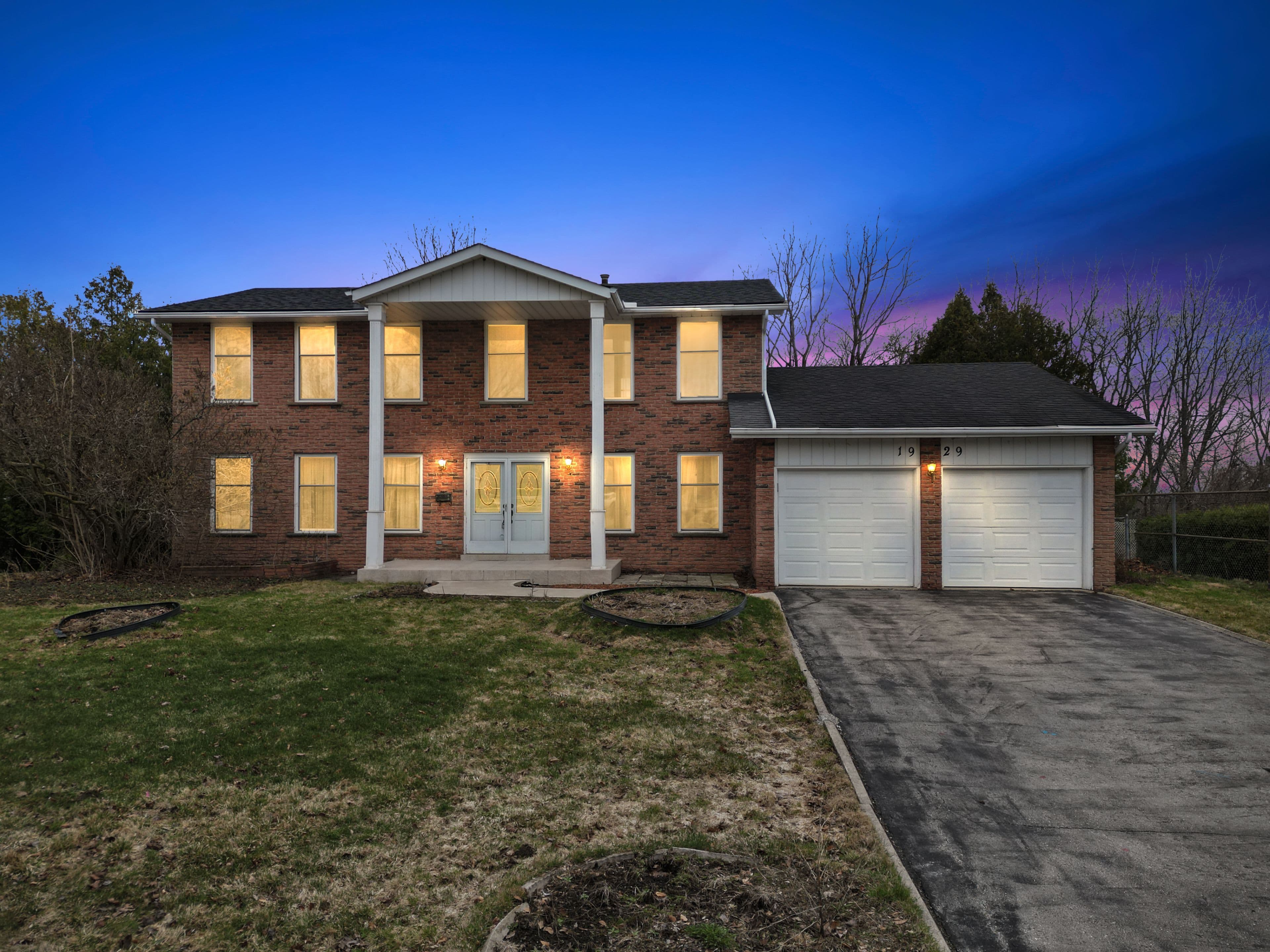 1929 Fieldgate Drive, Burlington, ON L7P 3H4