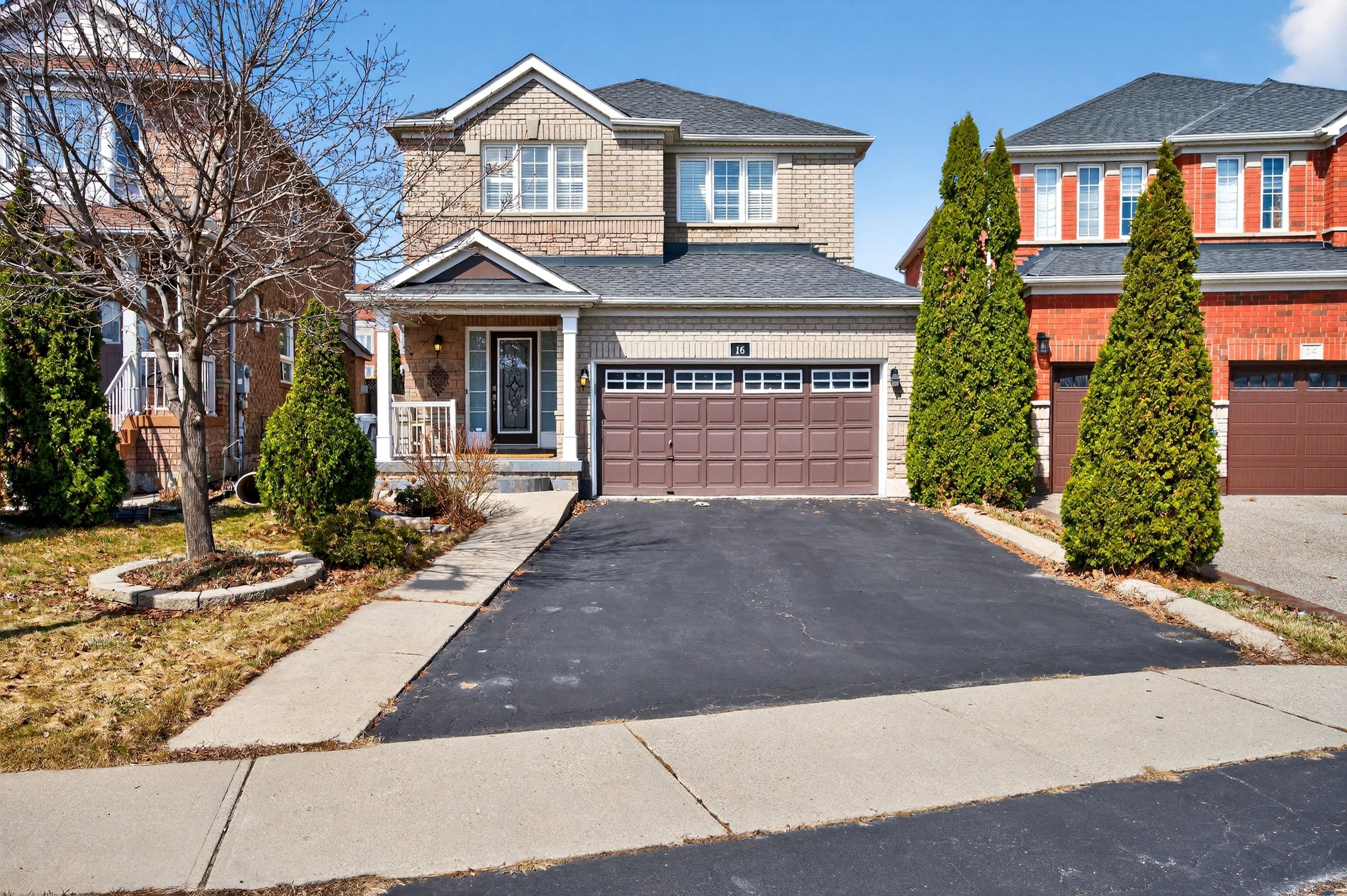 16 Sweet Clover Crescent, Brampton, ON L6R 3A2