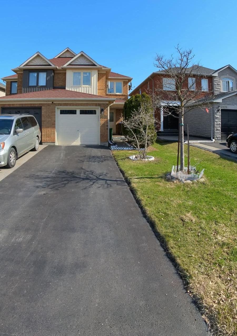 3822 Spicewood Way, Mississauga, ON L5N 7W7