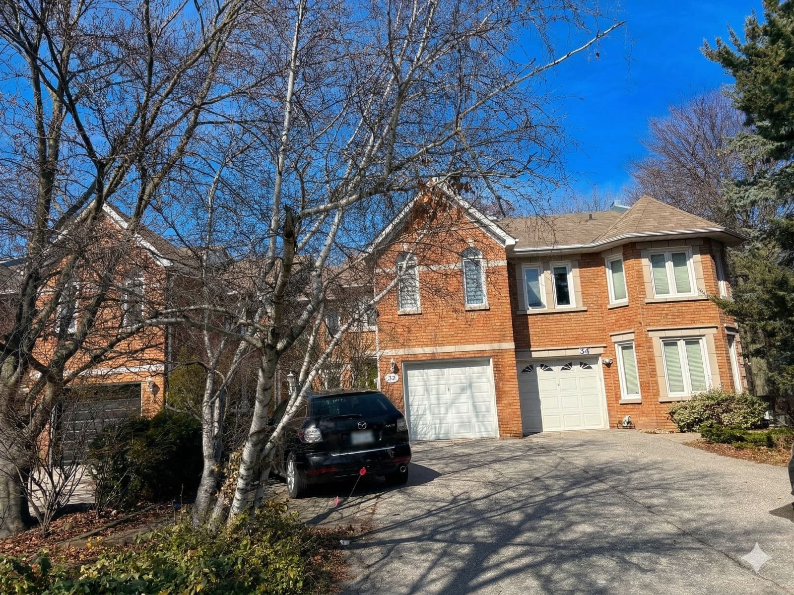 32 Brownstone Circle, Vaughan, ON L4J 7P4