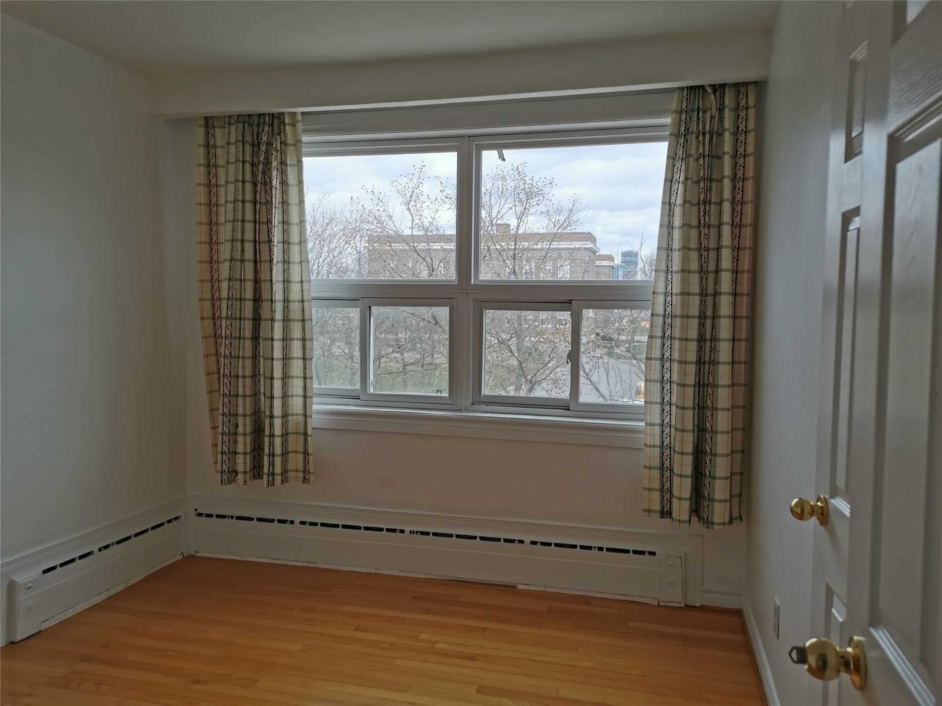 407 Royal York Road Upper, Toronto W06, ON M8Y 2R8