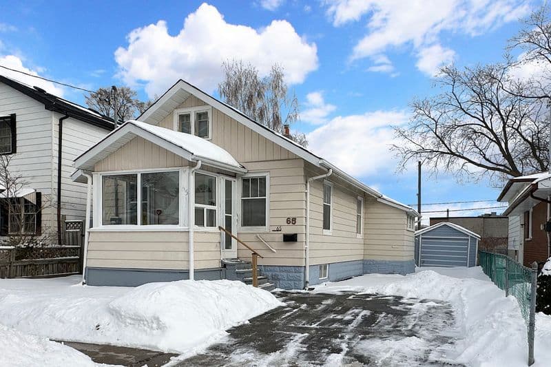 65 Gladstone Avenue, Oshawa, ON L1J 4E4