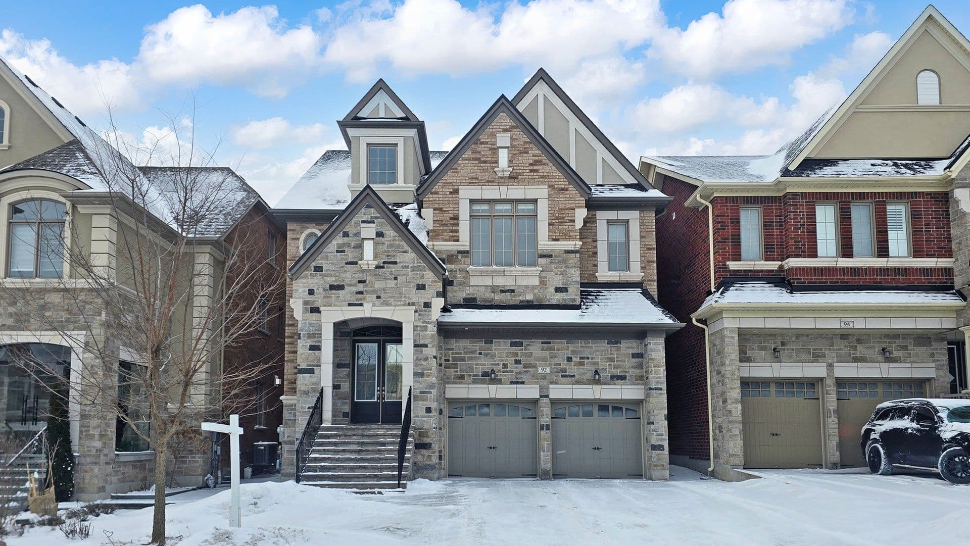 92 Giardina Crescent N, Richmond Hill, ON L4B 0G1