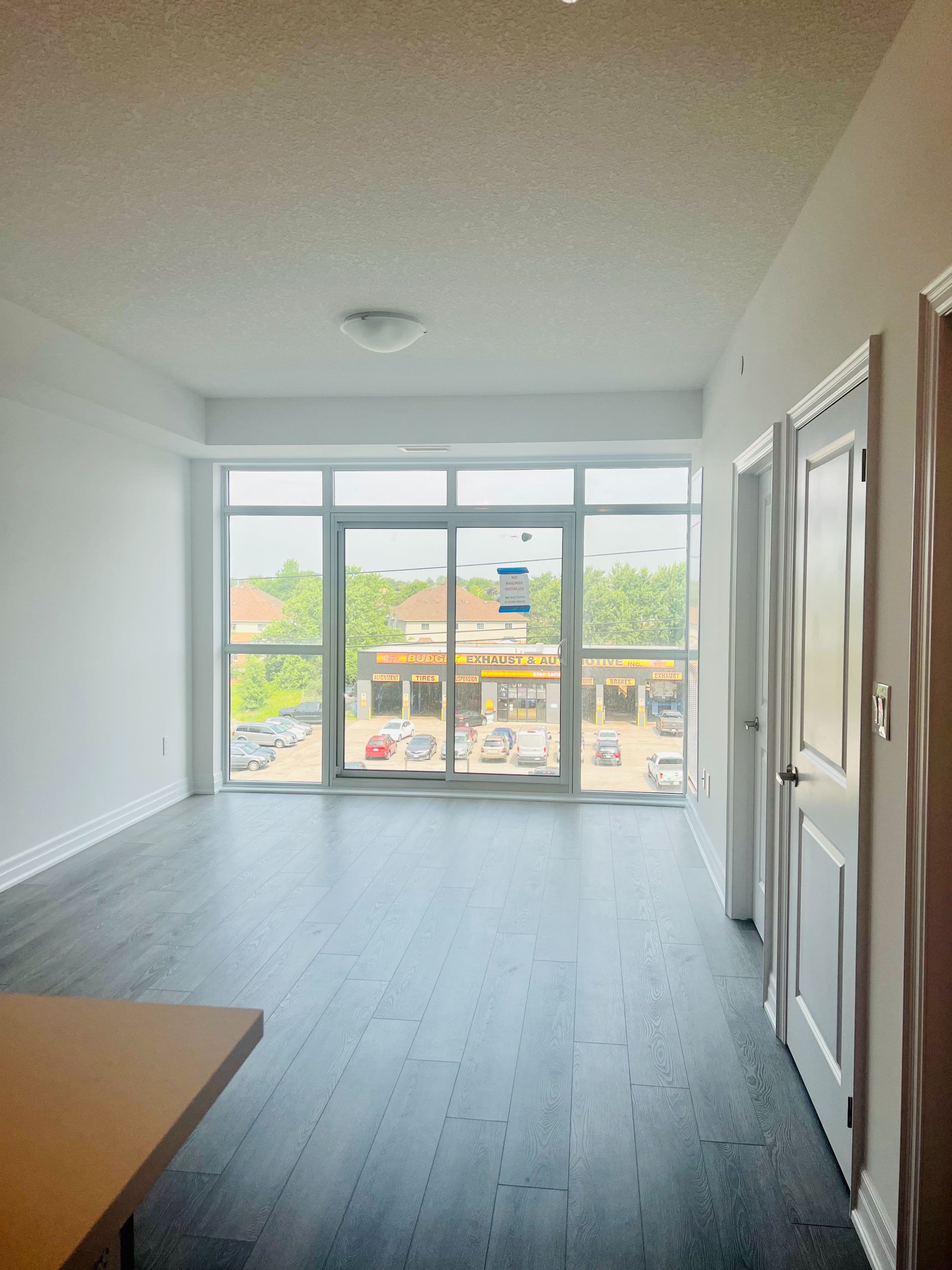 460 Dundas Street E 404, Hamilton, ON L8B 2A5